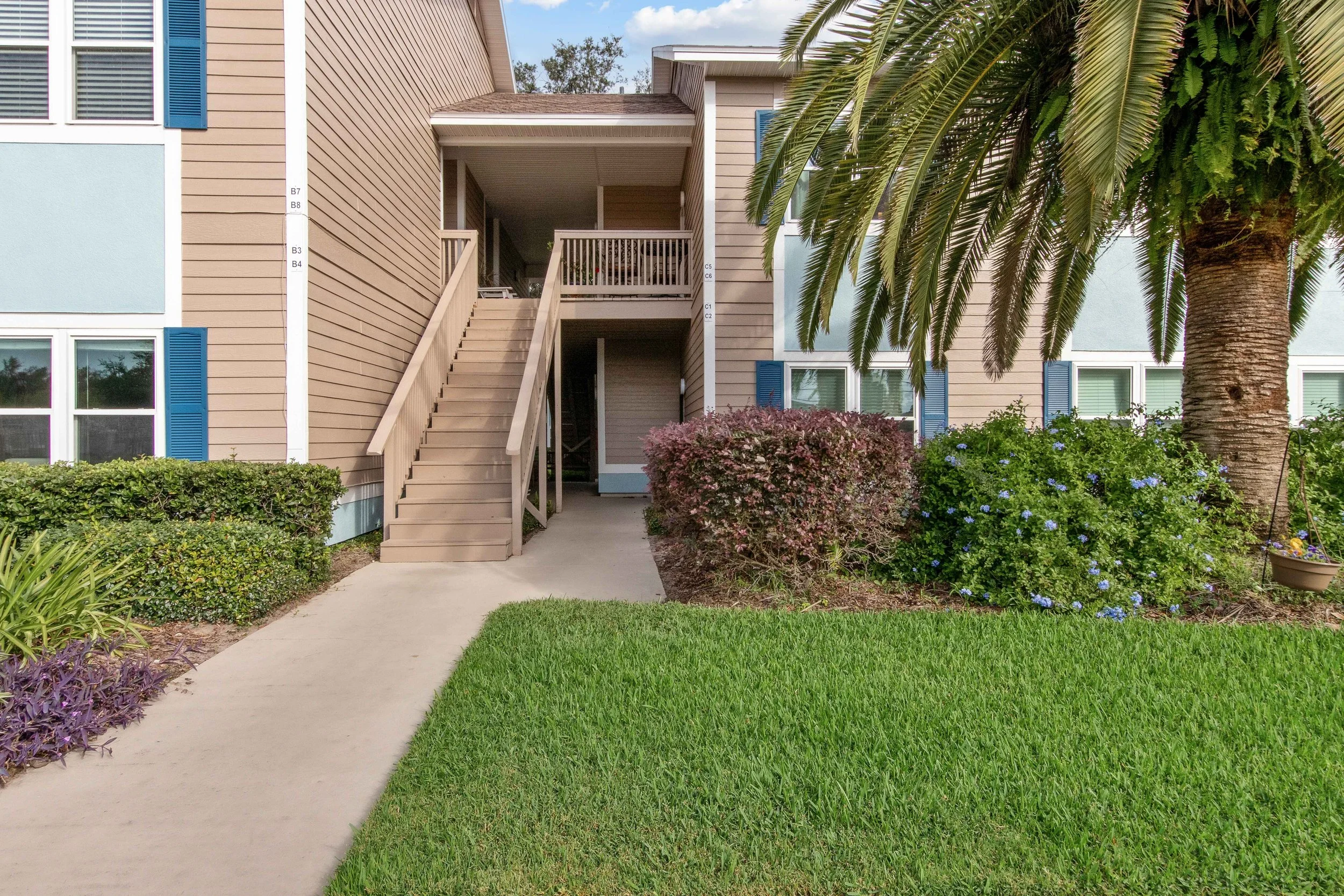 1601 Nectarine St. C5