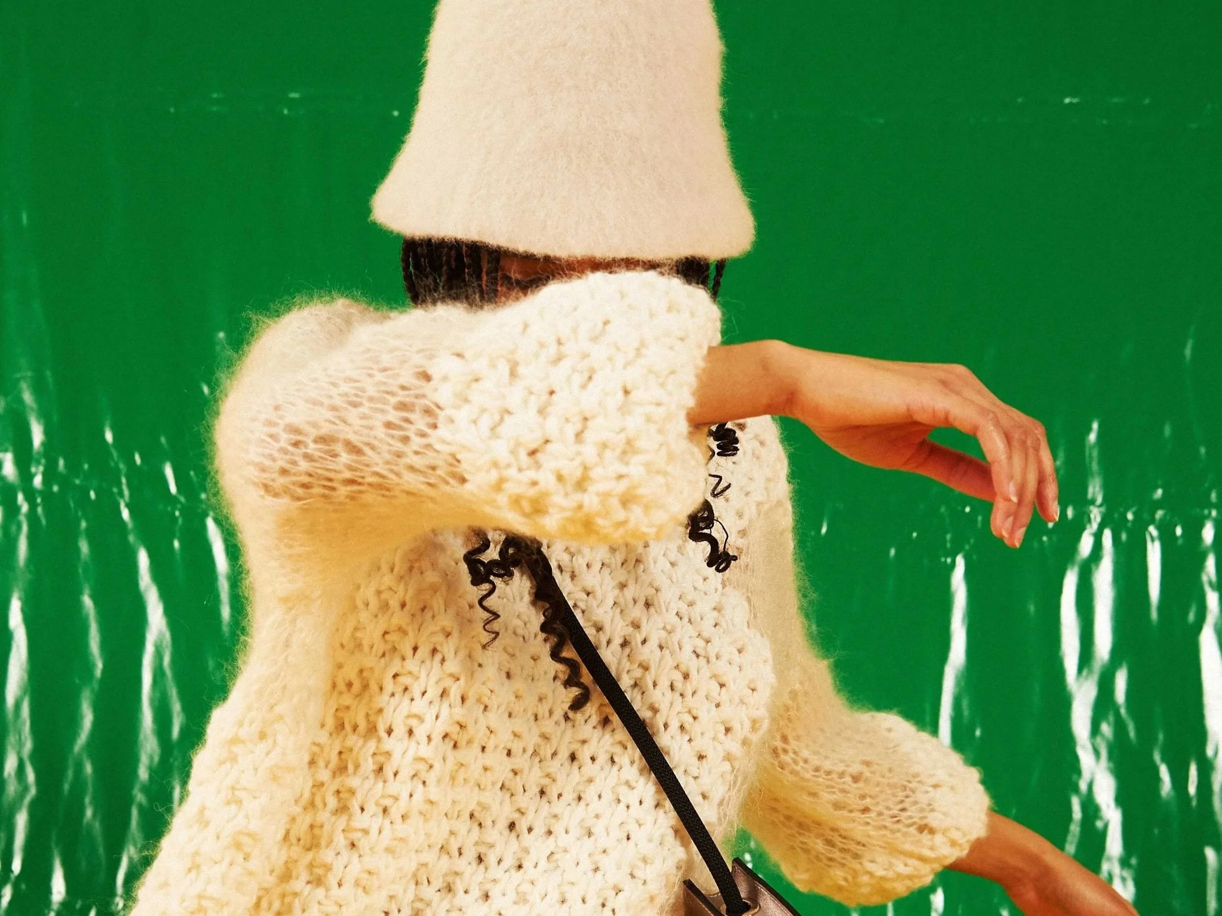 The globe trotter musketeer - Mar23