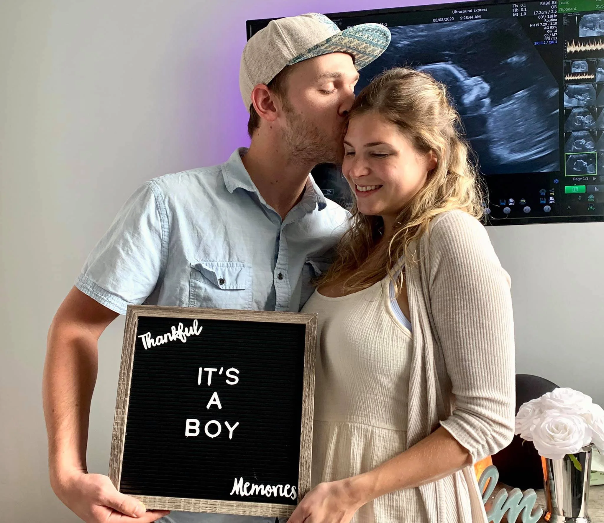 HELLO WORLD FAVORITE HE KISSES HER.jpg