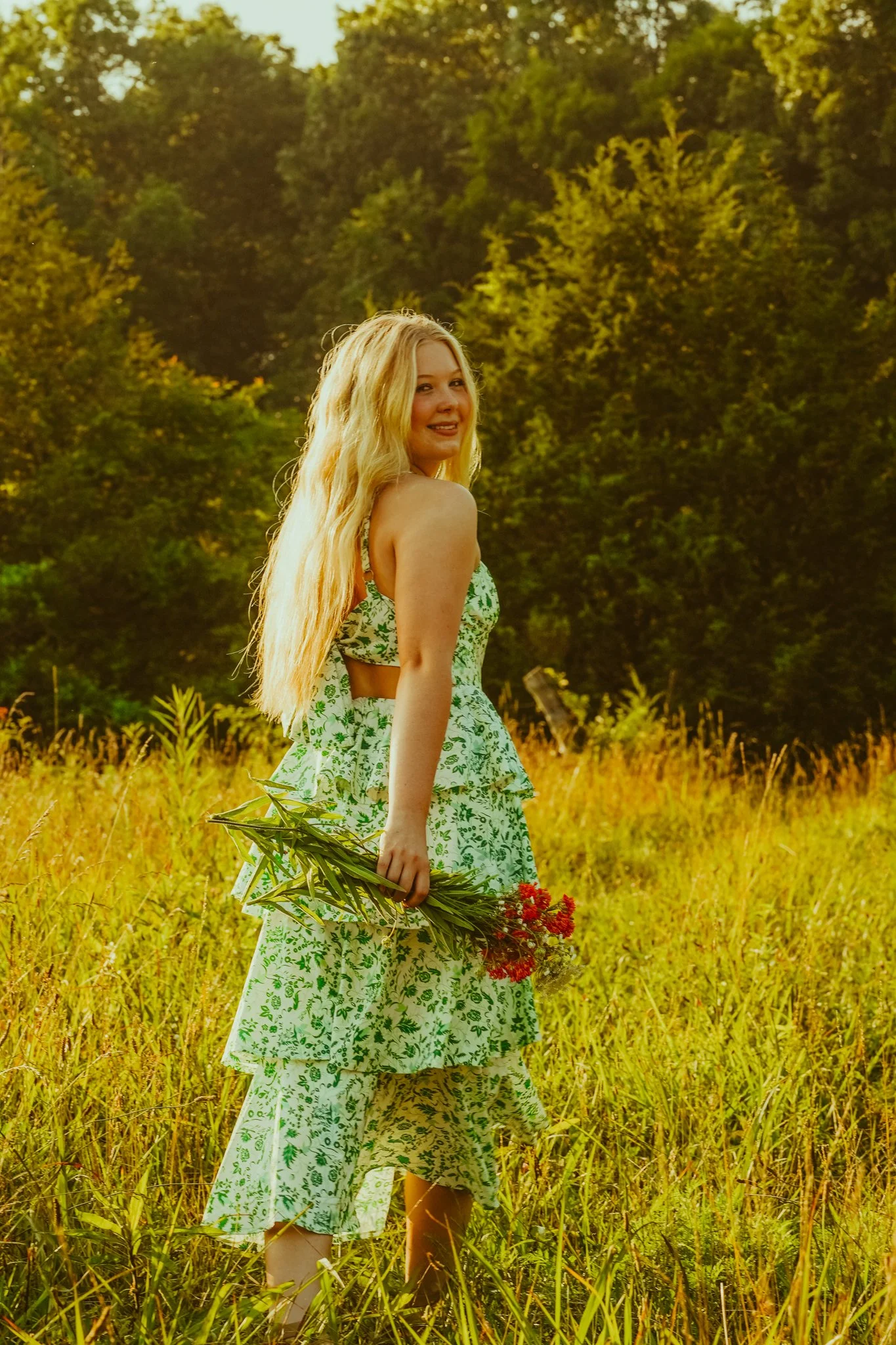 senior session on her granddaddy's property