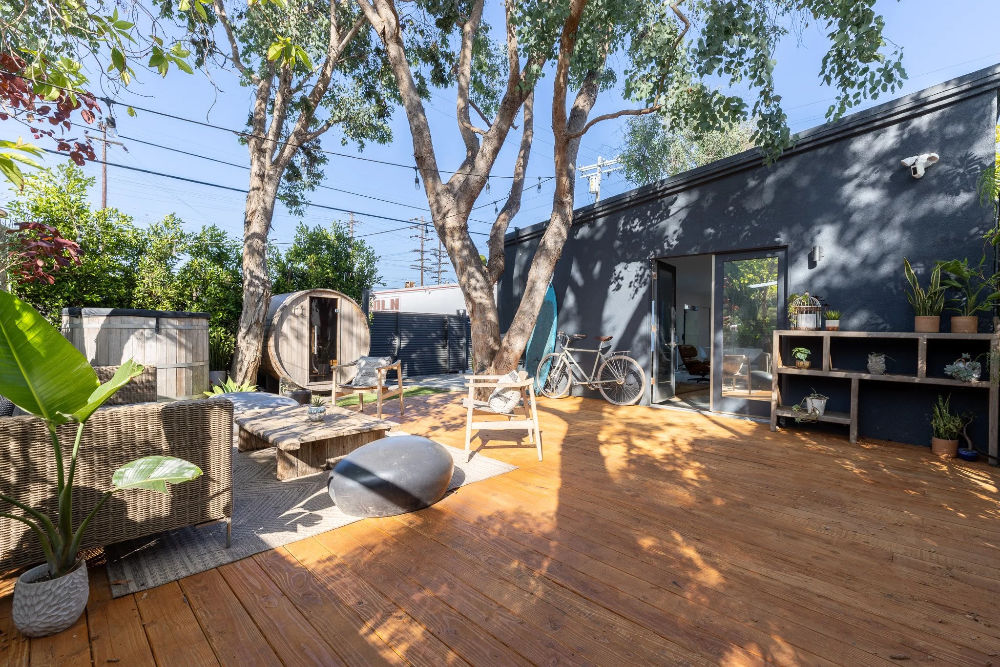 milwood-courtyard-07-greenery.jpg