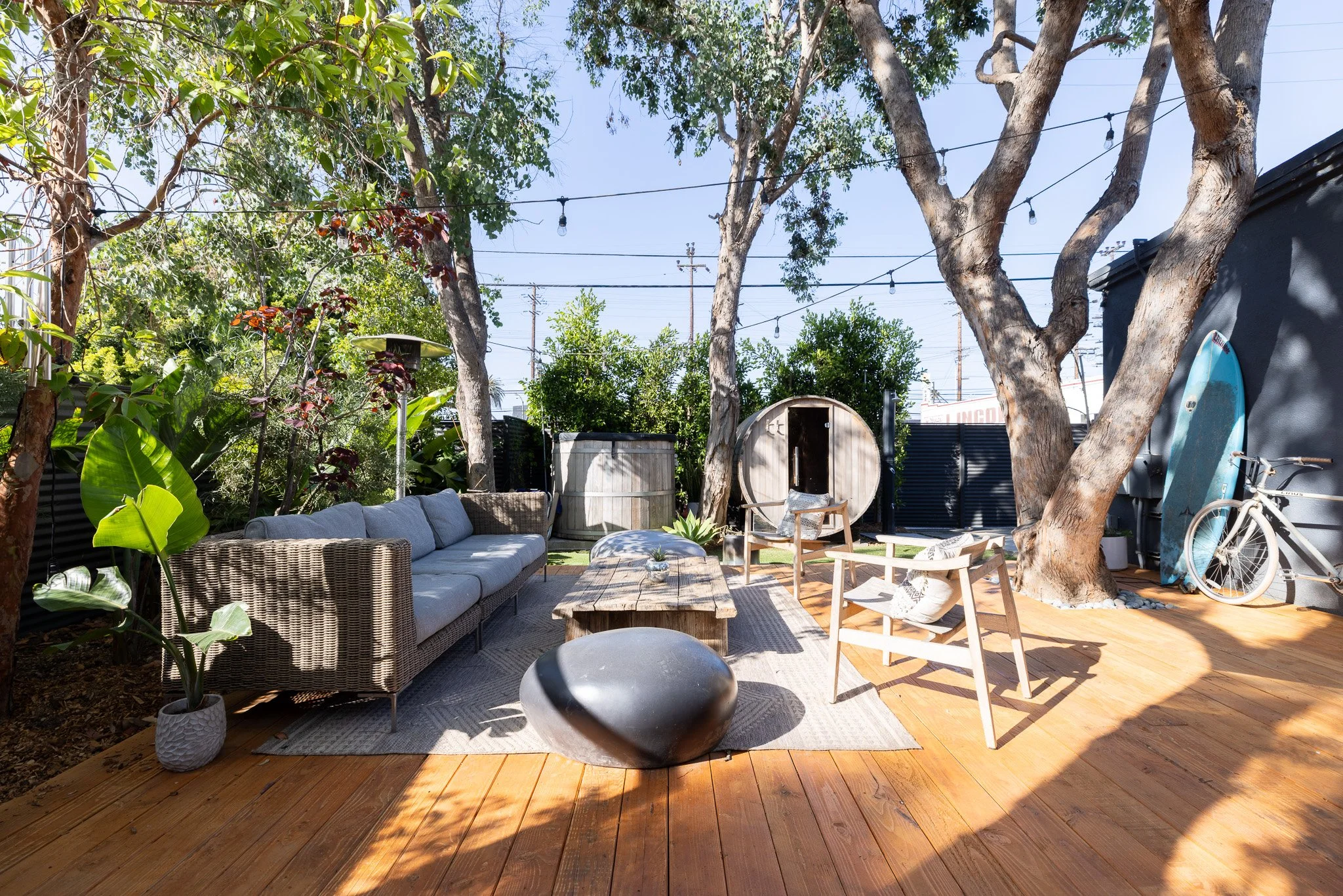 milwood-courtyard-08-patio-overview.jpg