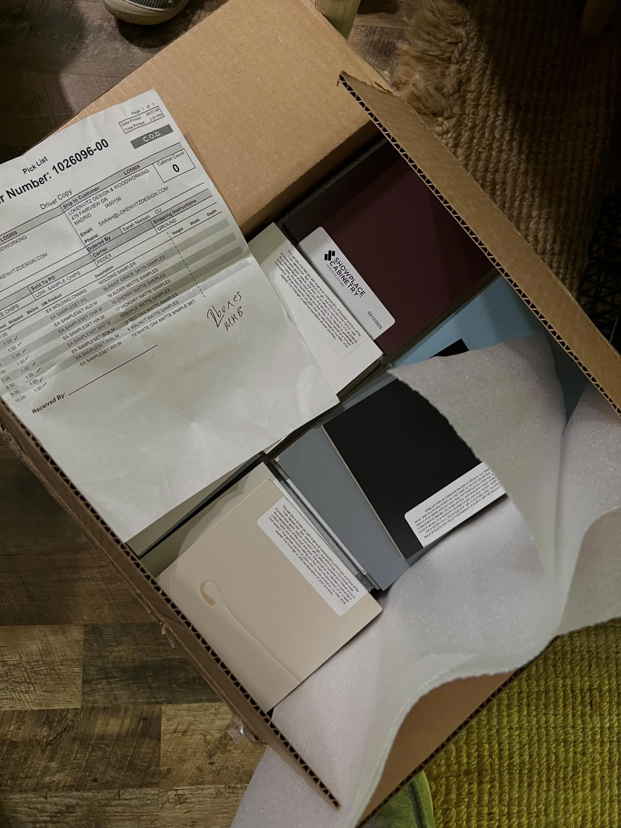 My first box of samples from Showplace Cabinetry showed up today!!! Can&rsquo;t wait to unbox the &lsquo;em and get them put away!

#residentialdesignlife #designerlife #lokenvitzdesignandwoodworking #samplesgalore #thatsamplelife