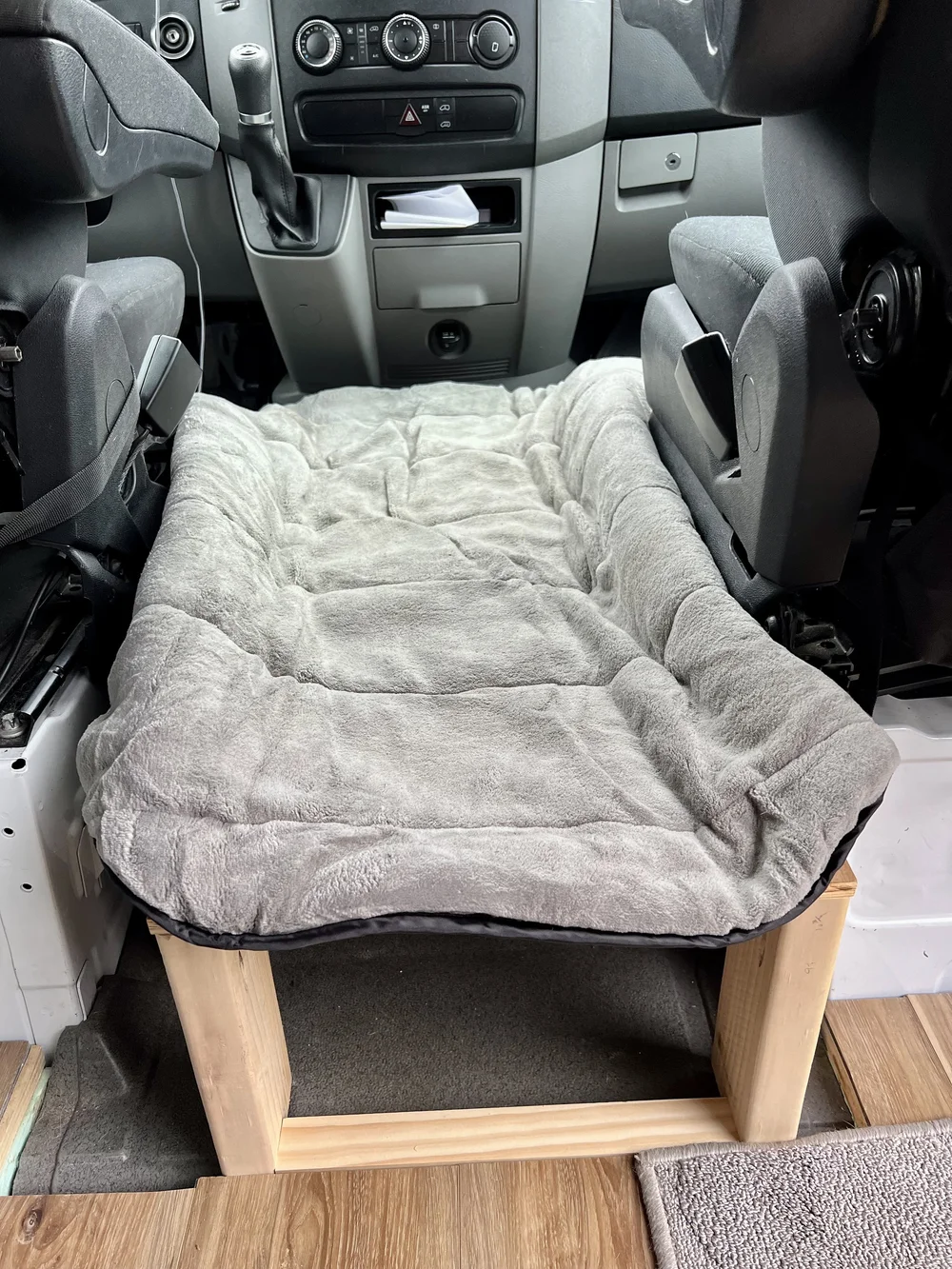  Raised platform with dog bed in van camper 