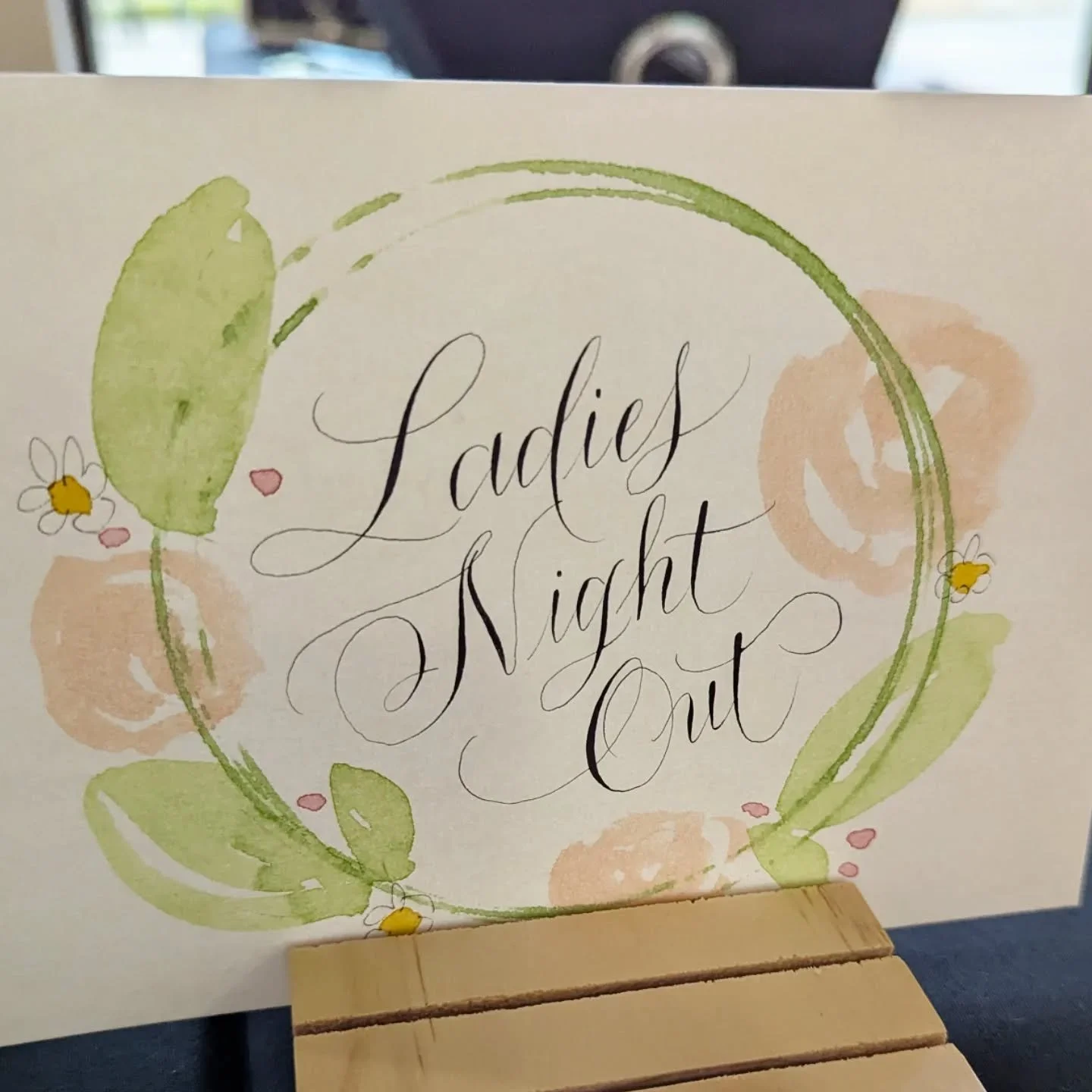 I had such a sweet time at my church's ladies night out event last week. It's always a joy to share calligraphy with others!
#jennifercalligrapher #wacocalligraphy #pointedpencalligraphy #fellowshipbiblewaco