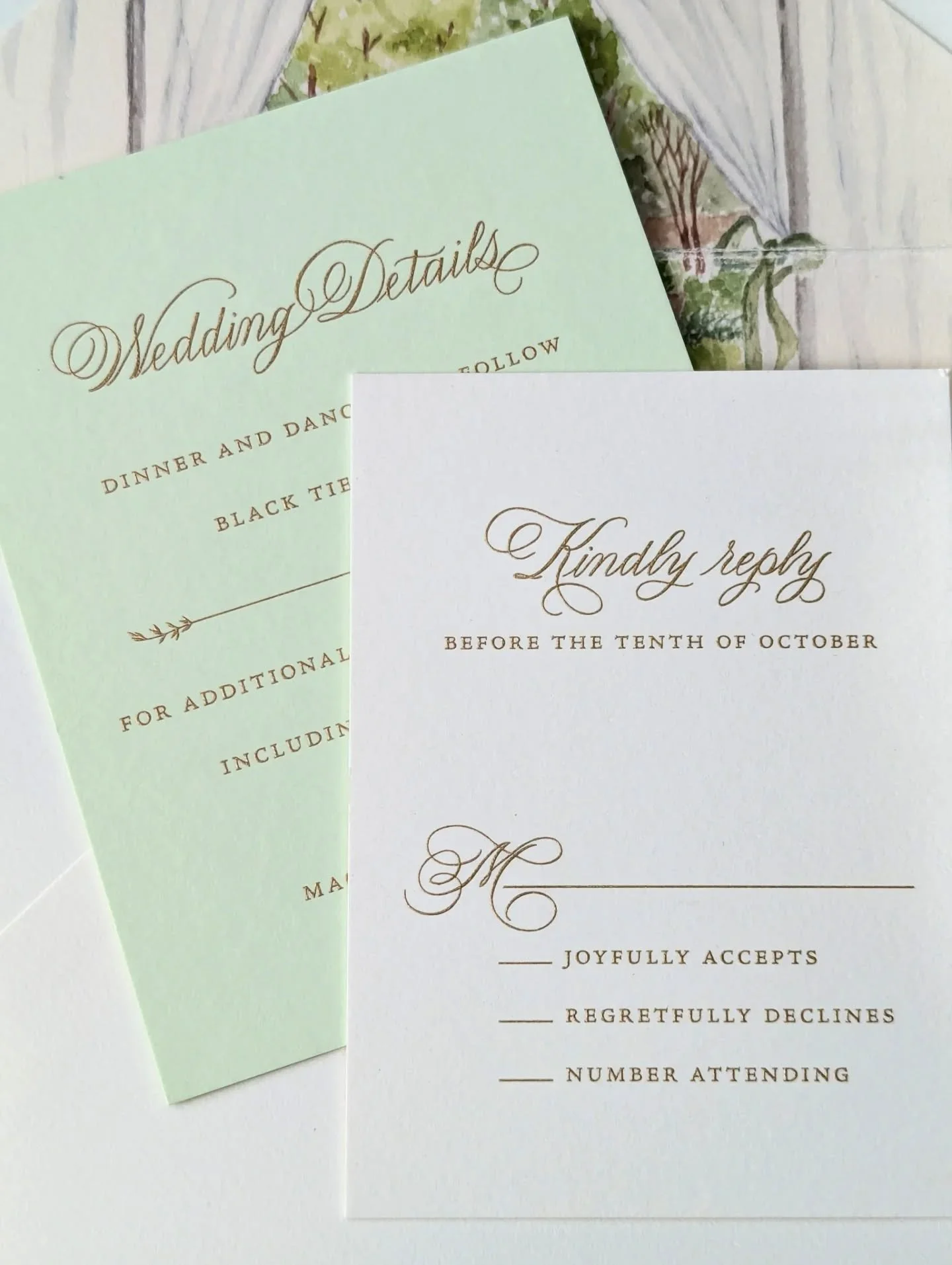 Spot calligraphy ~ names, key words, special phrases ~ in calligraphy for your invitation pieces! 

Stationer 🤍 @aperfectpair_sa
Engraved Printing 💌 @arzbergerstationers
Envelope art 🎨 @allisonhayesart 

#jennifercalligrapher #pointedpencalligraph