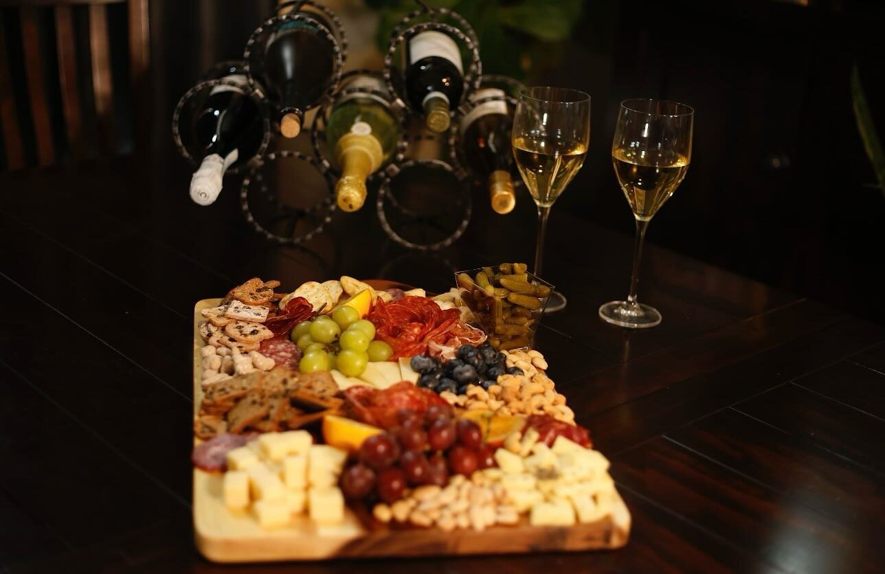 Wine and cheese!?!? name a better duo we&rsquo;ll wait 👌🏼