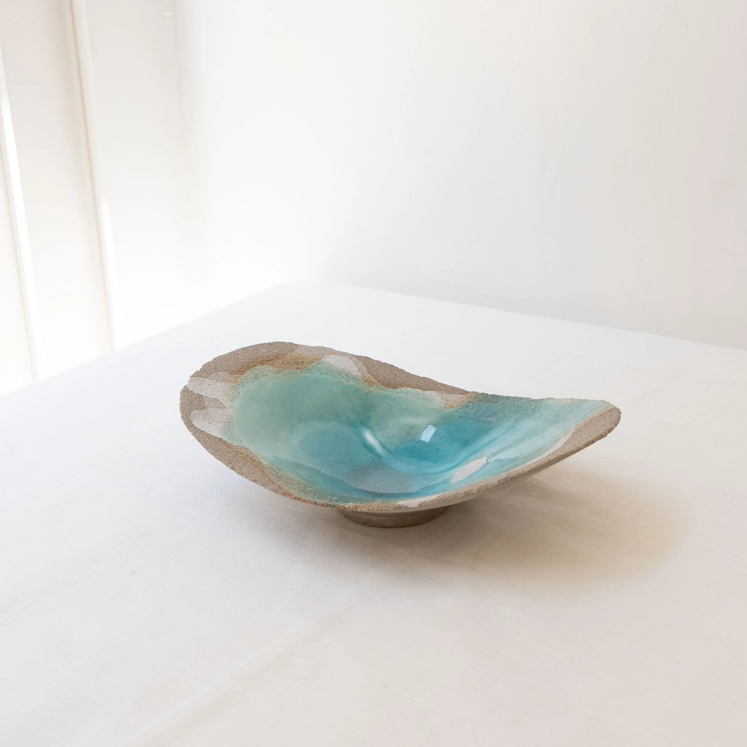 Blue and brown stoneware bowl by Anabela Camelo