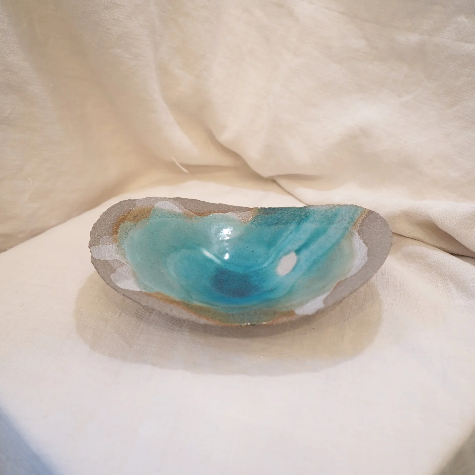 Blue and brown stoneware bowl by Anabela Camelo