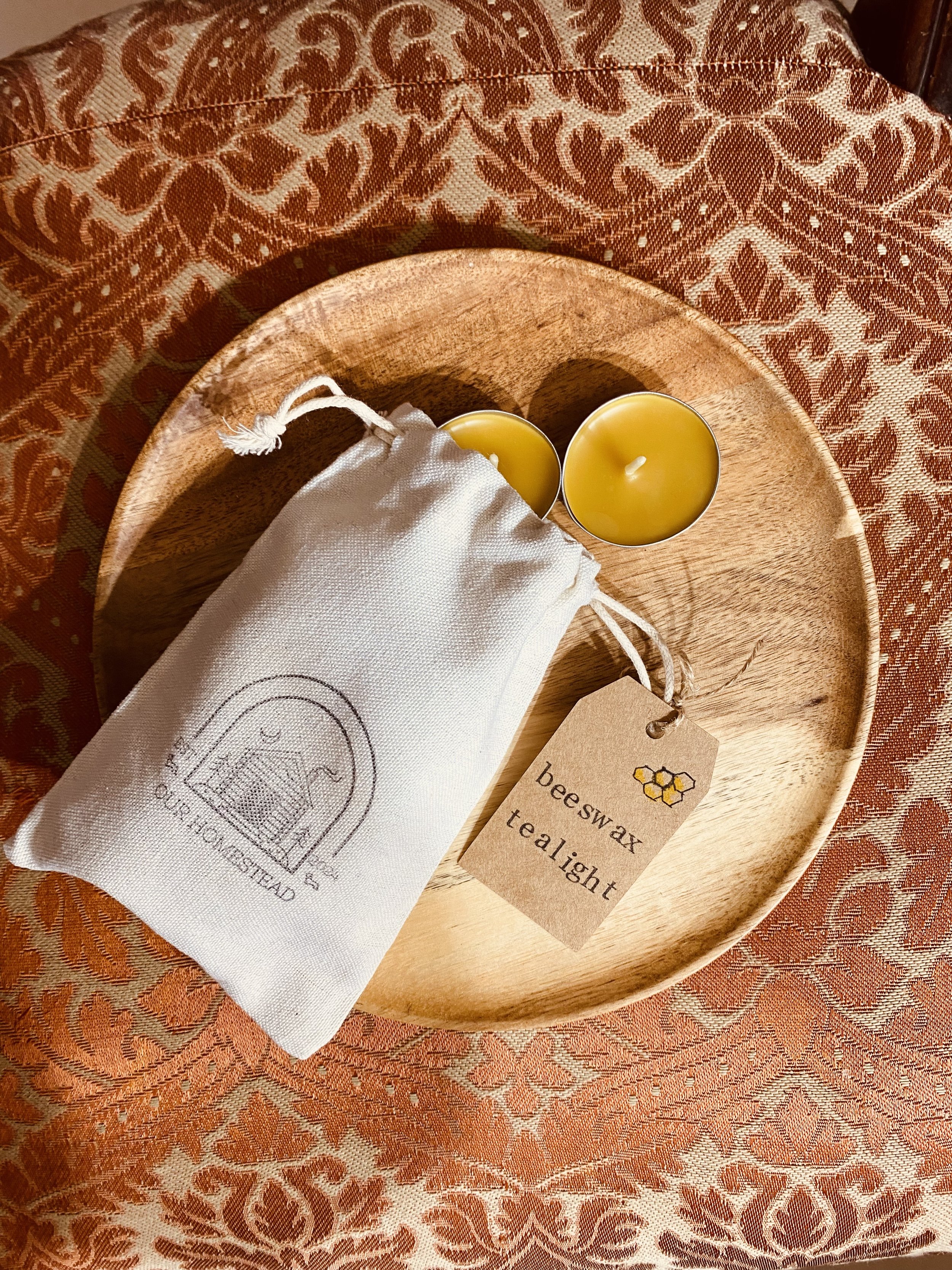 Beeswax tealights