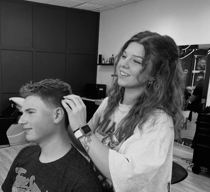 Tess, Circa Barbershop