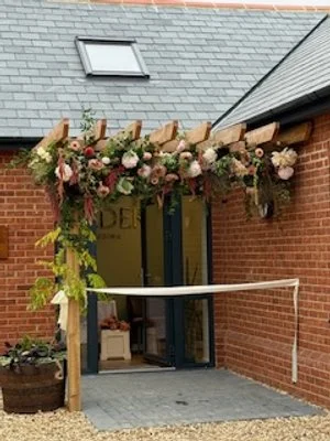 Wylder Wellbeing Autumn Flower Arch