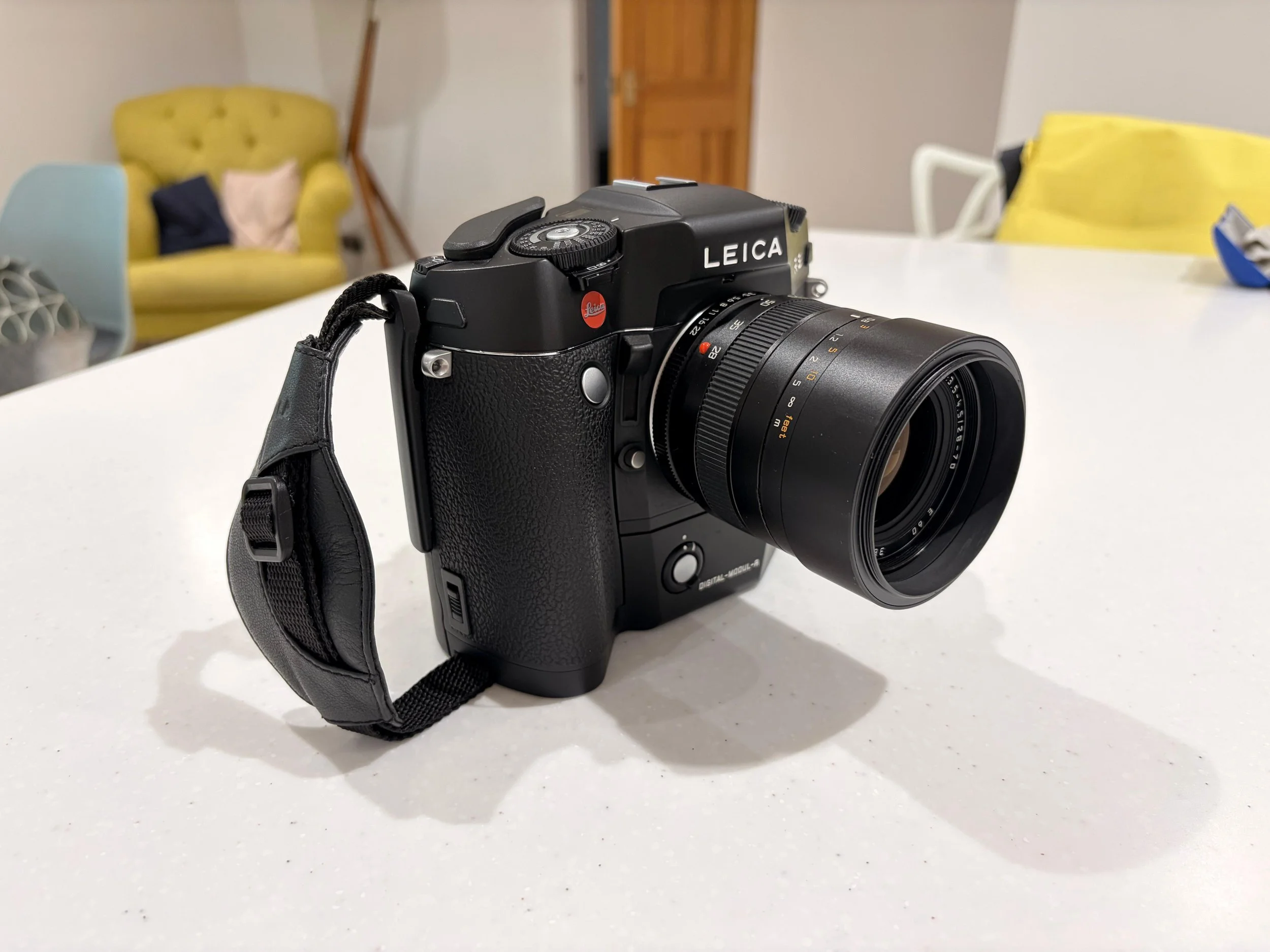 camera2.jpg