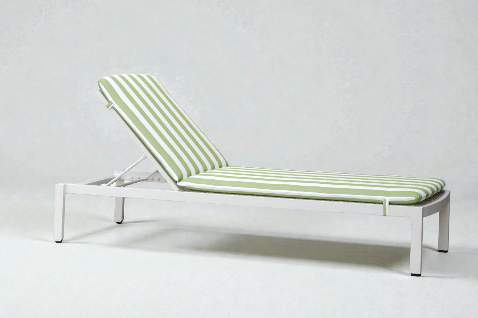 Custom Lounger -Photoroom.jpg