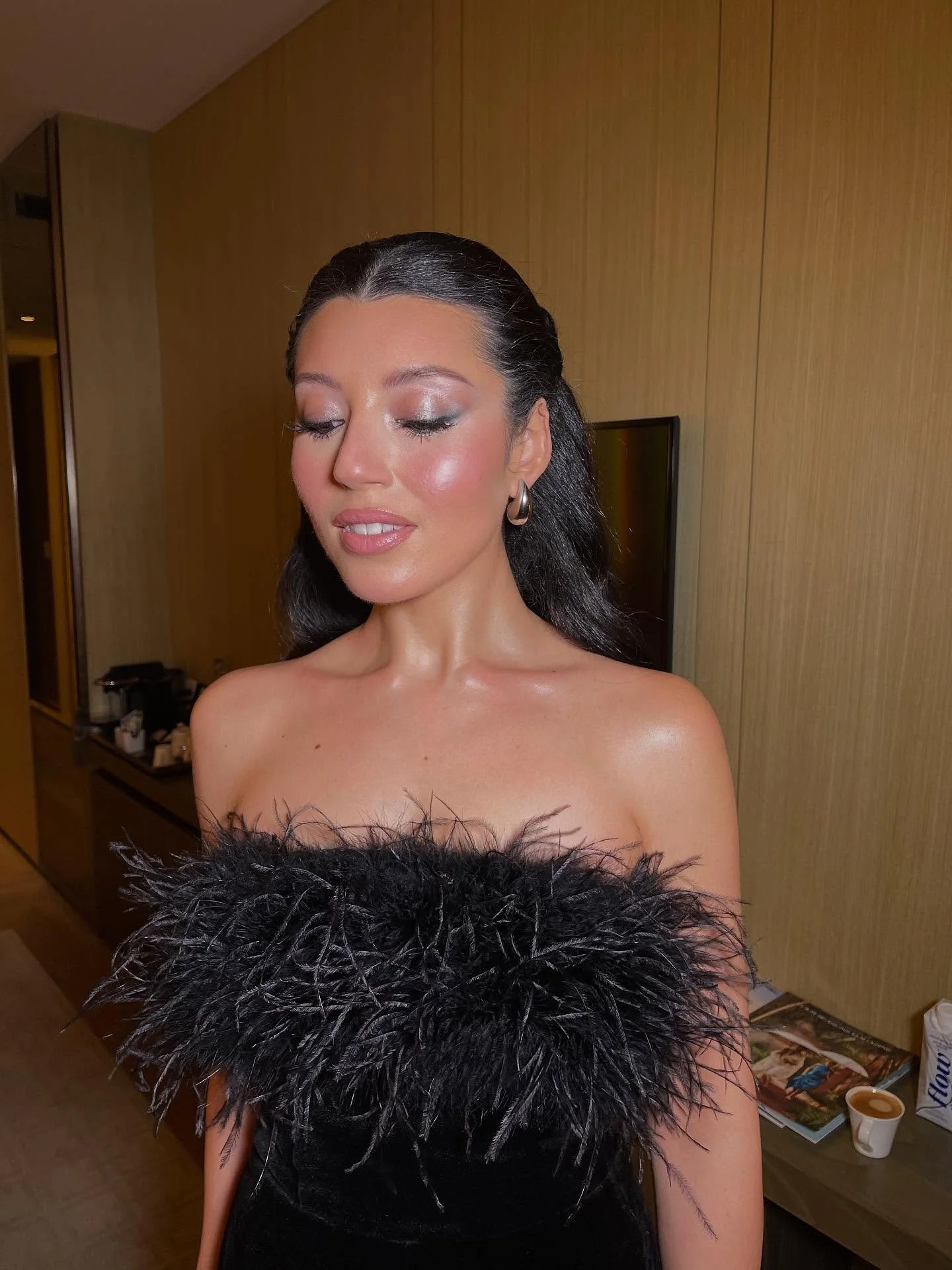 ✨ Radiance you can feel, confidence you can see. ✨

In this look, we focused on glow that feels effortless &mdash; skin that looks fresh, luminous, and never heavy. The kind of beauty that makes people stop and say &ldquo;You&rsquo;re glowing!&rdquo;