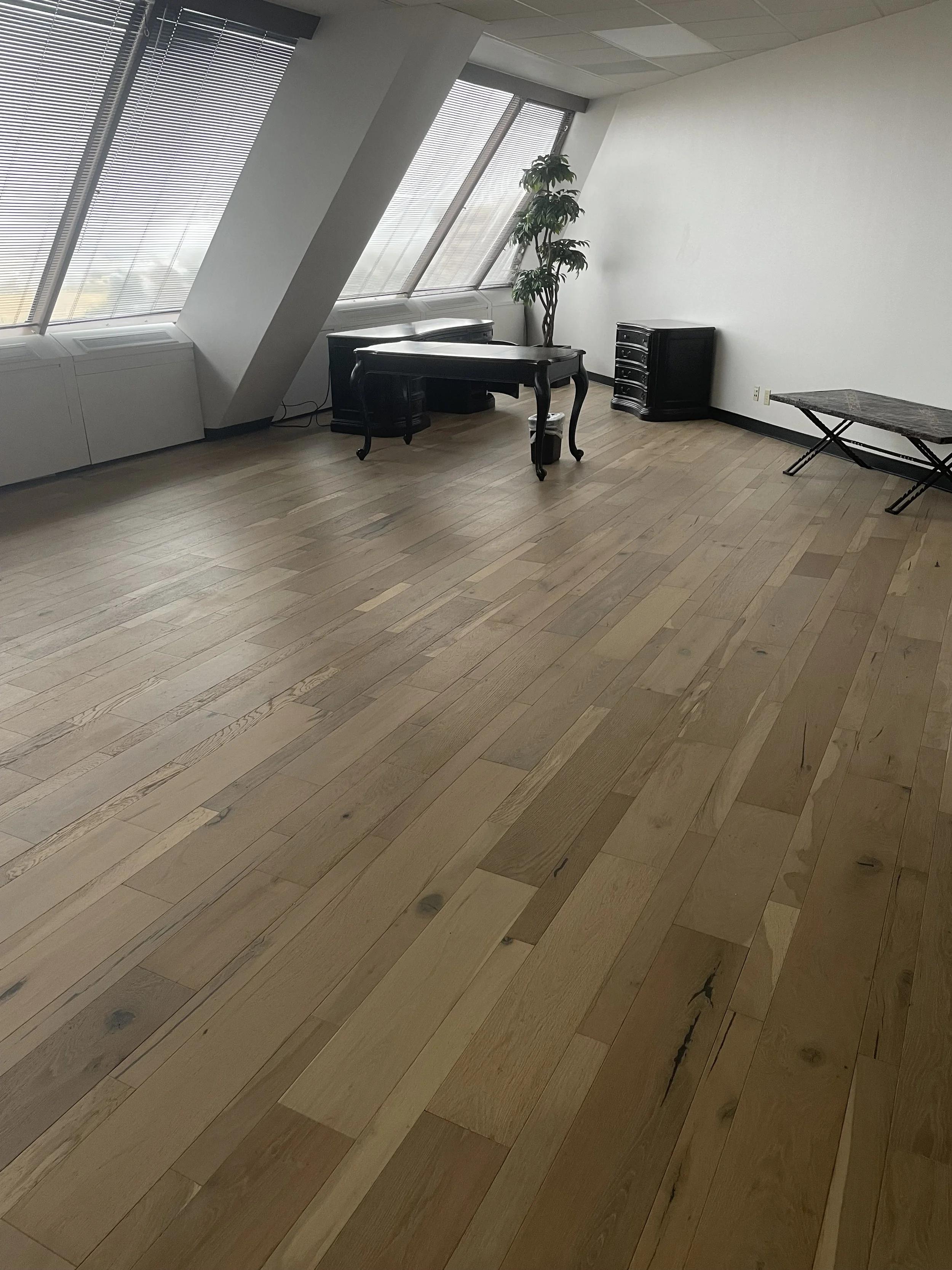 Hard Wood & Real Wood Floor Reno