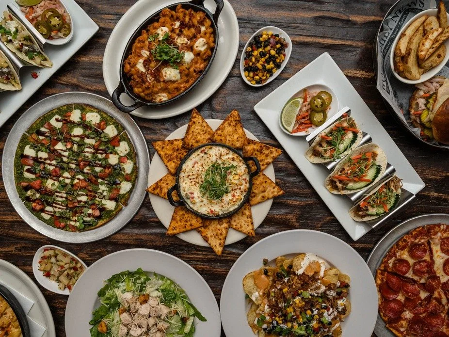 Gather around our delicious selection of hearty dishes that promise a satisfying experience for everyone. 🍽️ #PlacervillePublicHouse #PlacervilleEats #PubDining #HeartyDishes #FamilyFriendly #BeerBar