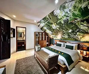 Jungle Canopy Suite