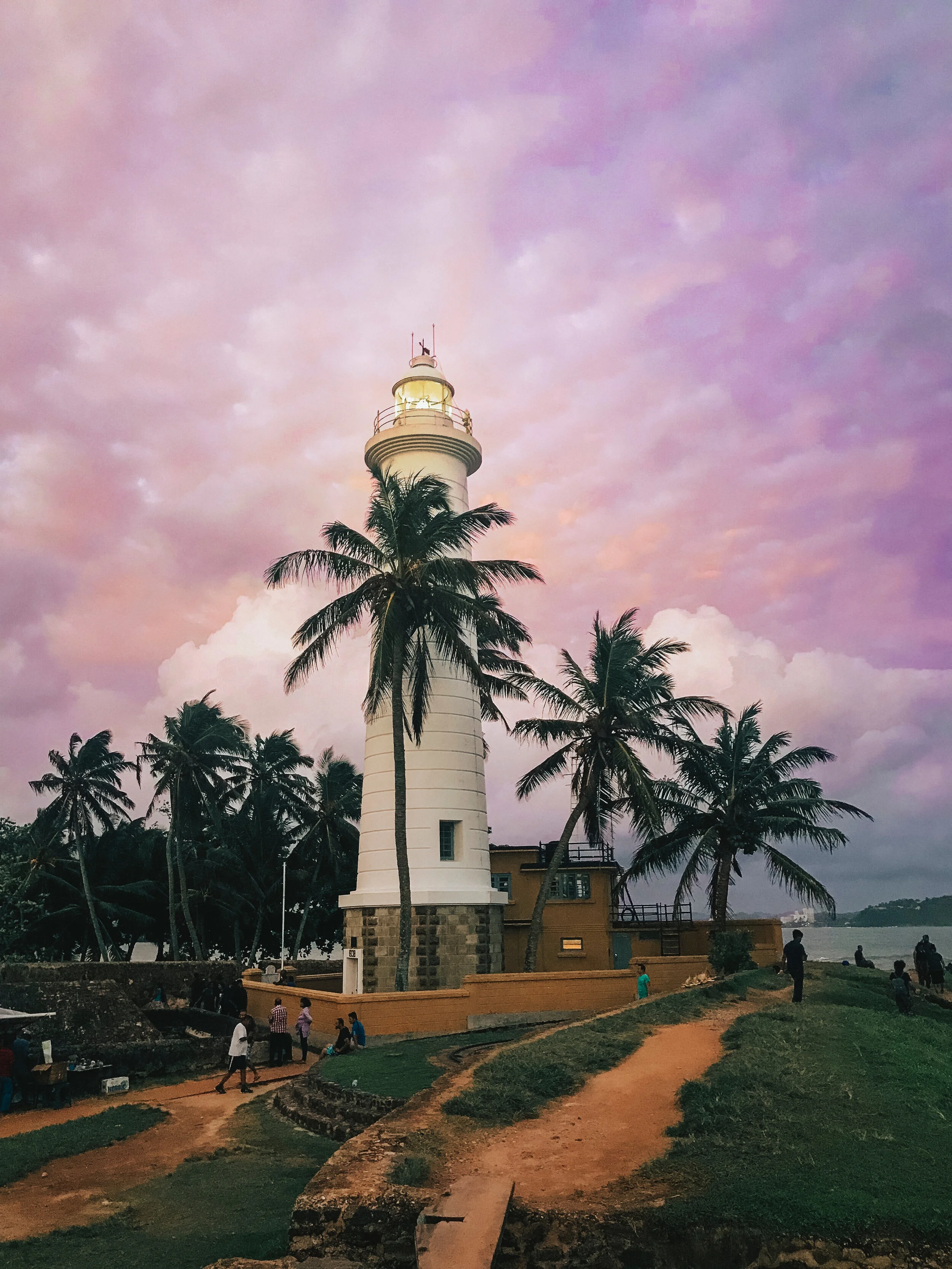 galle lighthouse.jpg