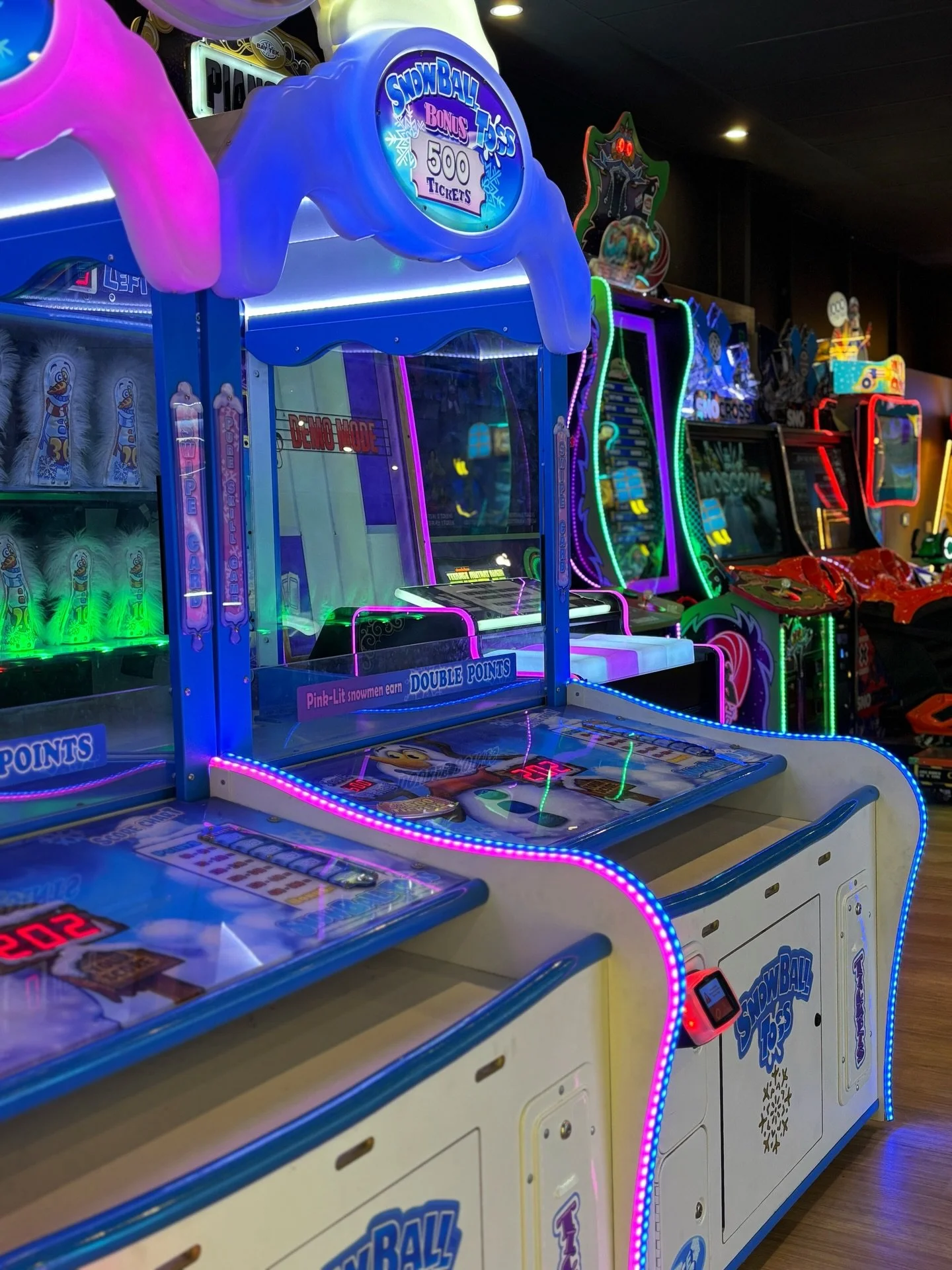 We&rsquo;ve got a line up of all new games for the school holidays! Here&rsquo;s a sneaky peek at what you have to look forward to 👀 Visit our website to book a lane to make sure to don&rsquo;t miss out this break!

#bendigo #bowling #fun #arcade #e