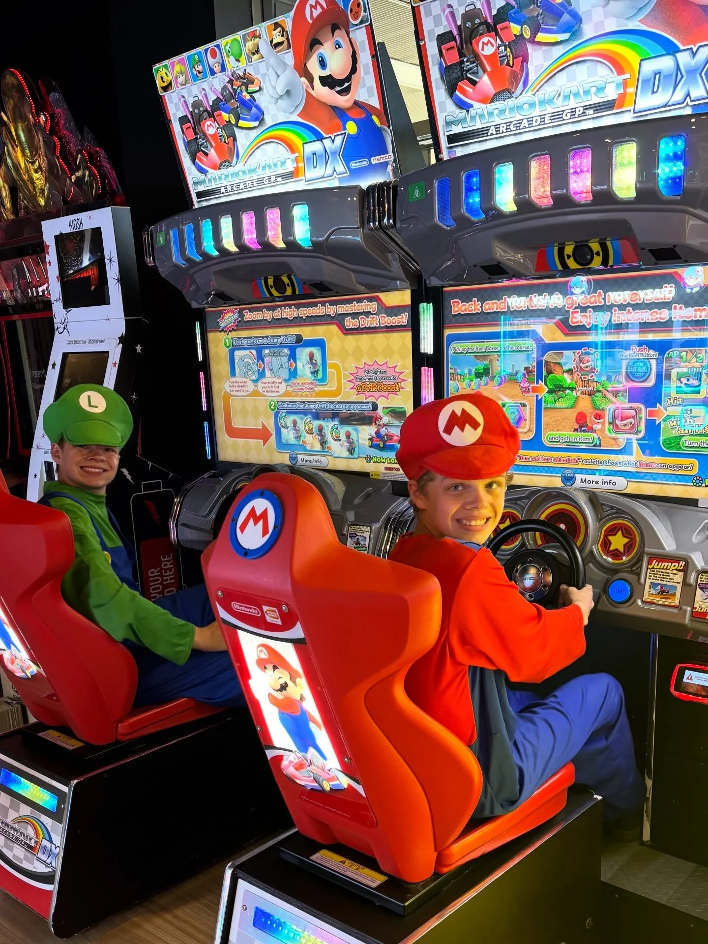 LET THE RIVALRY BEGIN! Mario Kart DX Arcade GP has landed among our collection of all new games, and we got Mario and Luigi themselves to come and have a play test. They&rsquo;ve given their seal of approval, so now it&rsquo;s your turn 🤔🏎️

All ne
