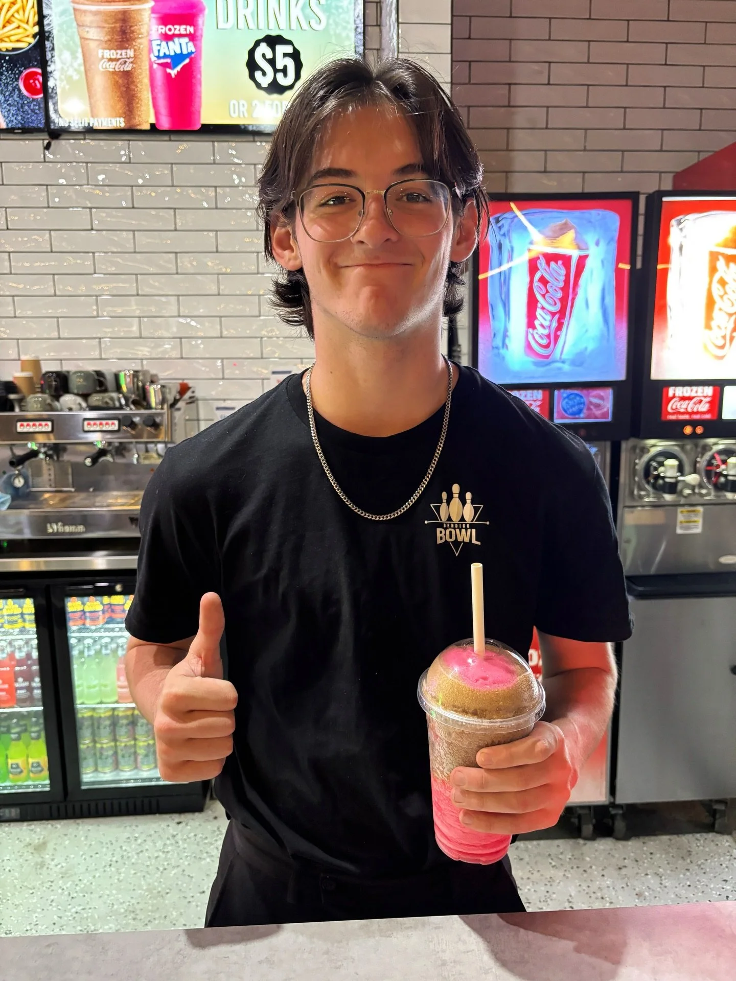 You can get a frozen drink while you bowl for $5 or you can get 2 for $9! Perfect for this upcoming heatwave. Stay cool while you have fun 🥶

#bendigo #fun #bowling #arcade #entertainment