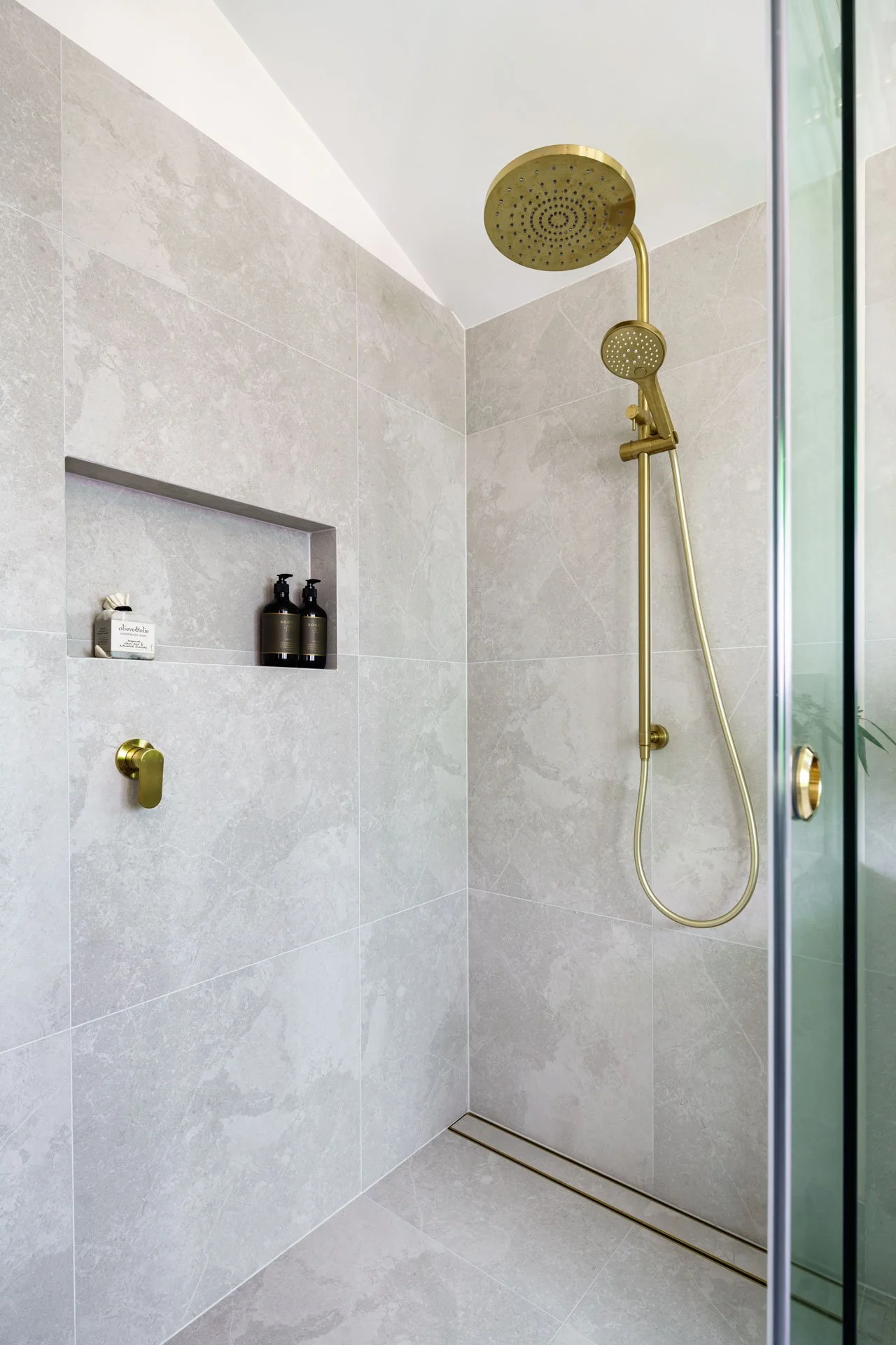 Baker Residence Bathrooms Low Res-5.jpg