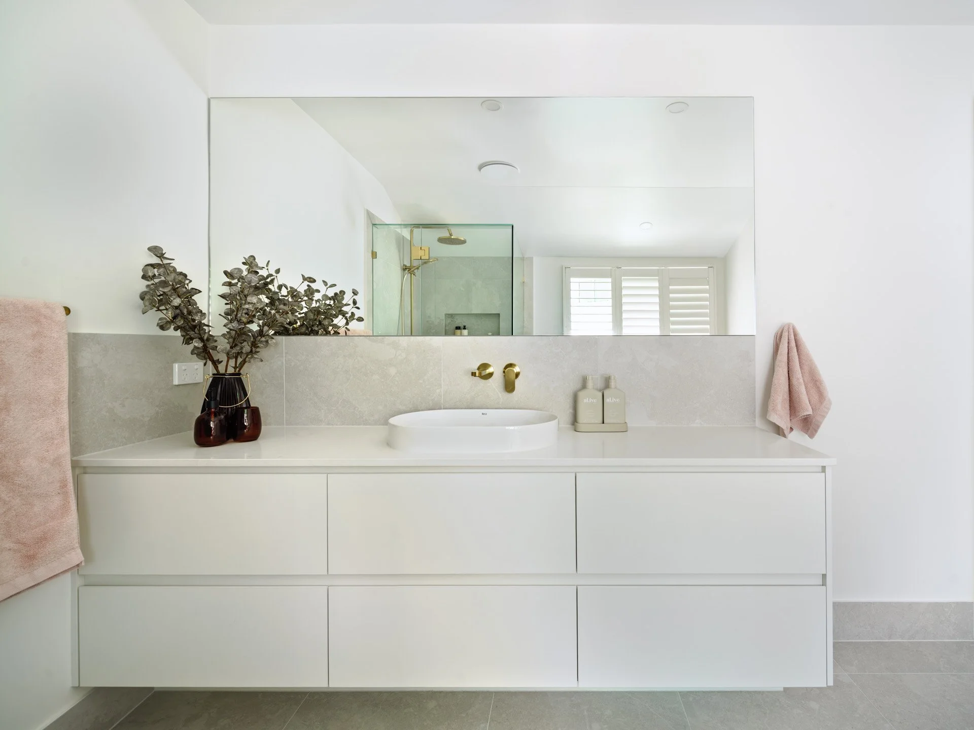 Baker Residence Bathrooms Low Res-19.jpg