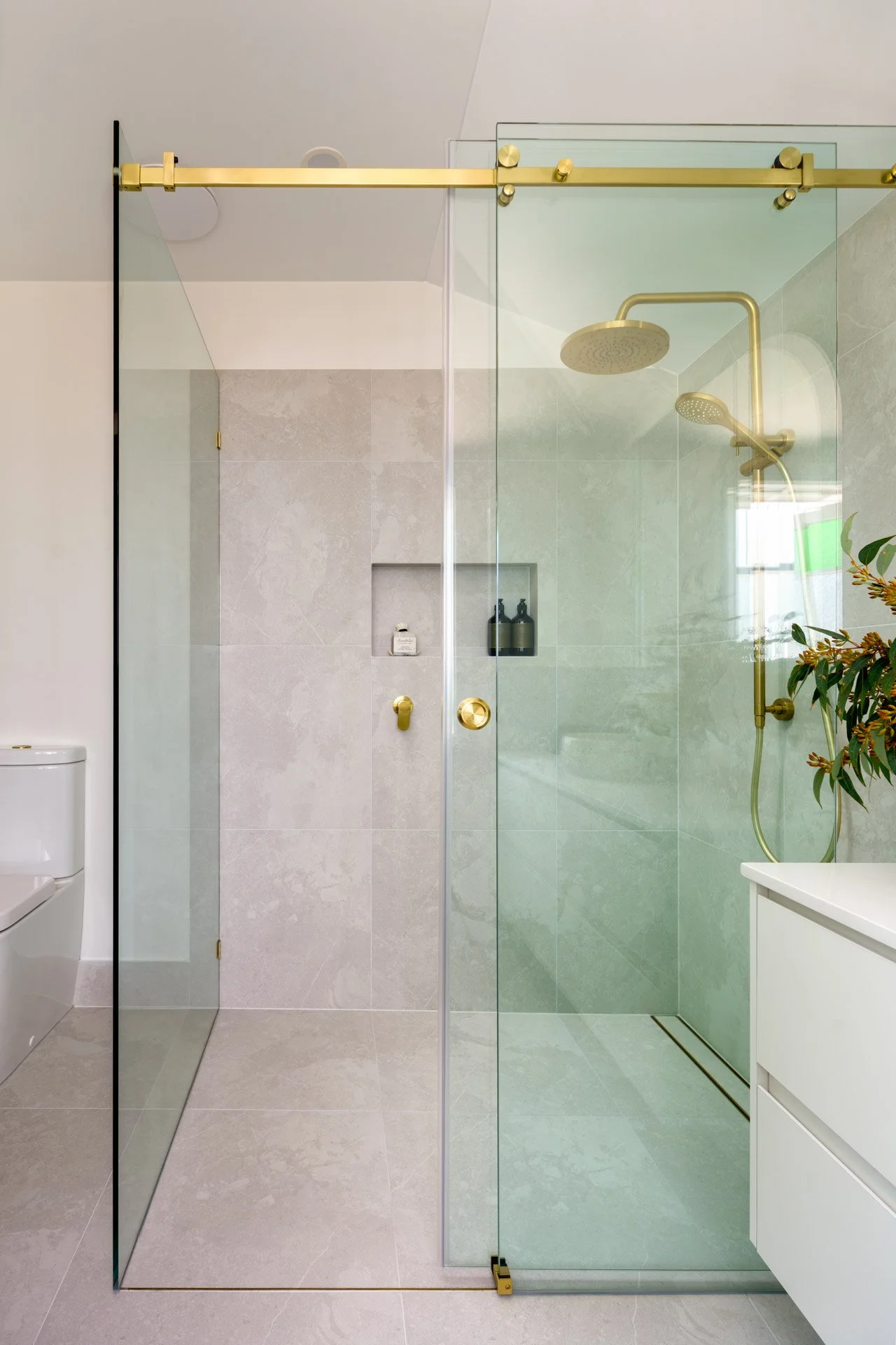 Baker Residence Bathrooms Low Res-4.jpg