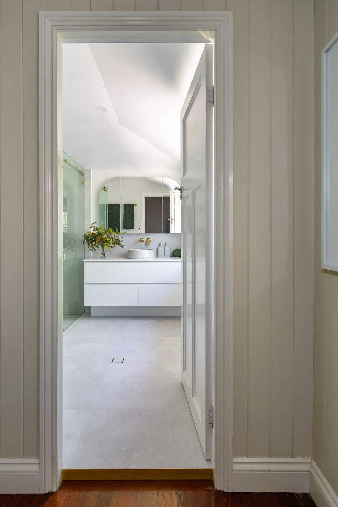 Baker Residence Bathrooms Low Res-1.jpg