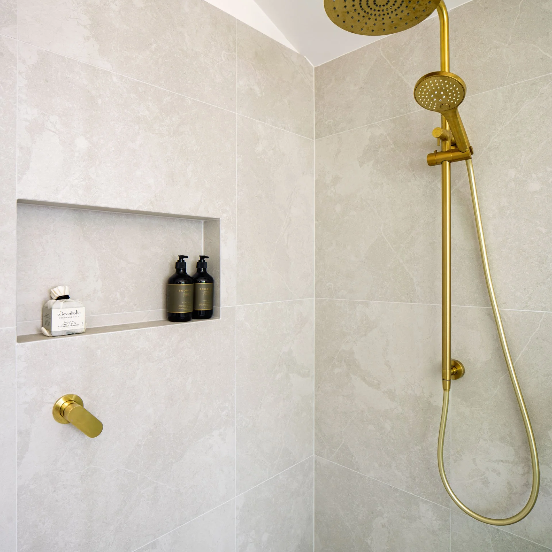 Baker Residence Bathrooms Low Res-11.jpg