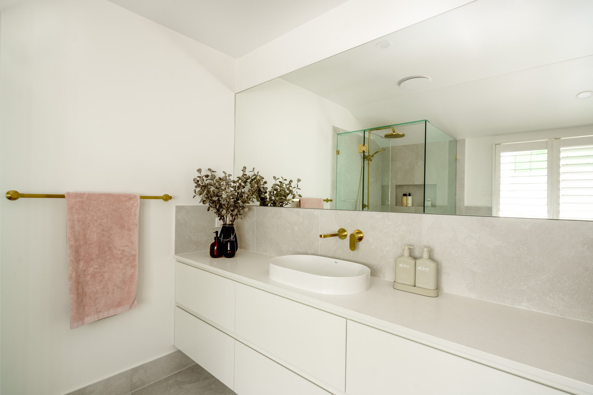 Baker Residence Bathrooms Low Res-13.jpg