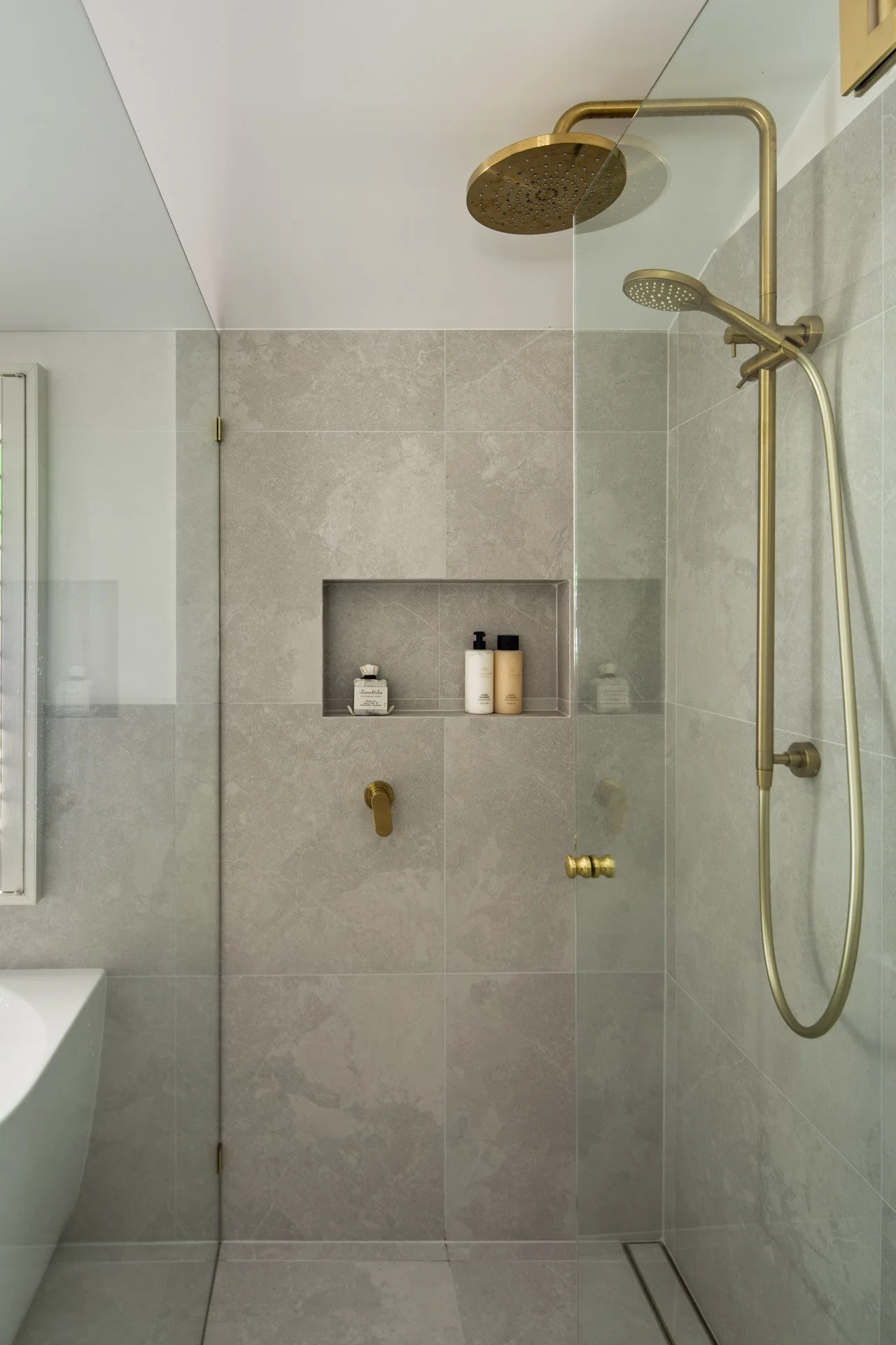 Baker Residence Bathrooms Low Res-14.jpg