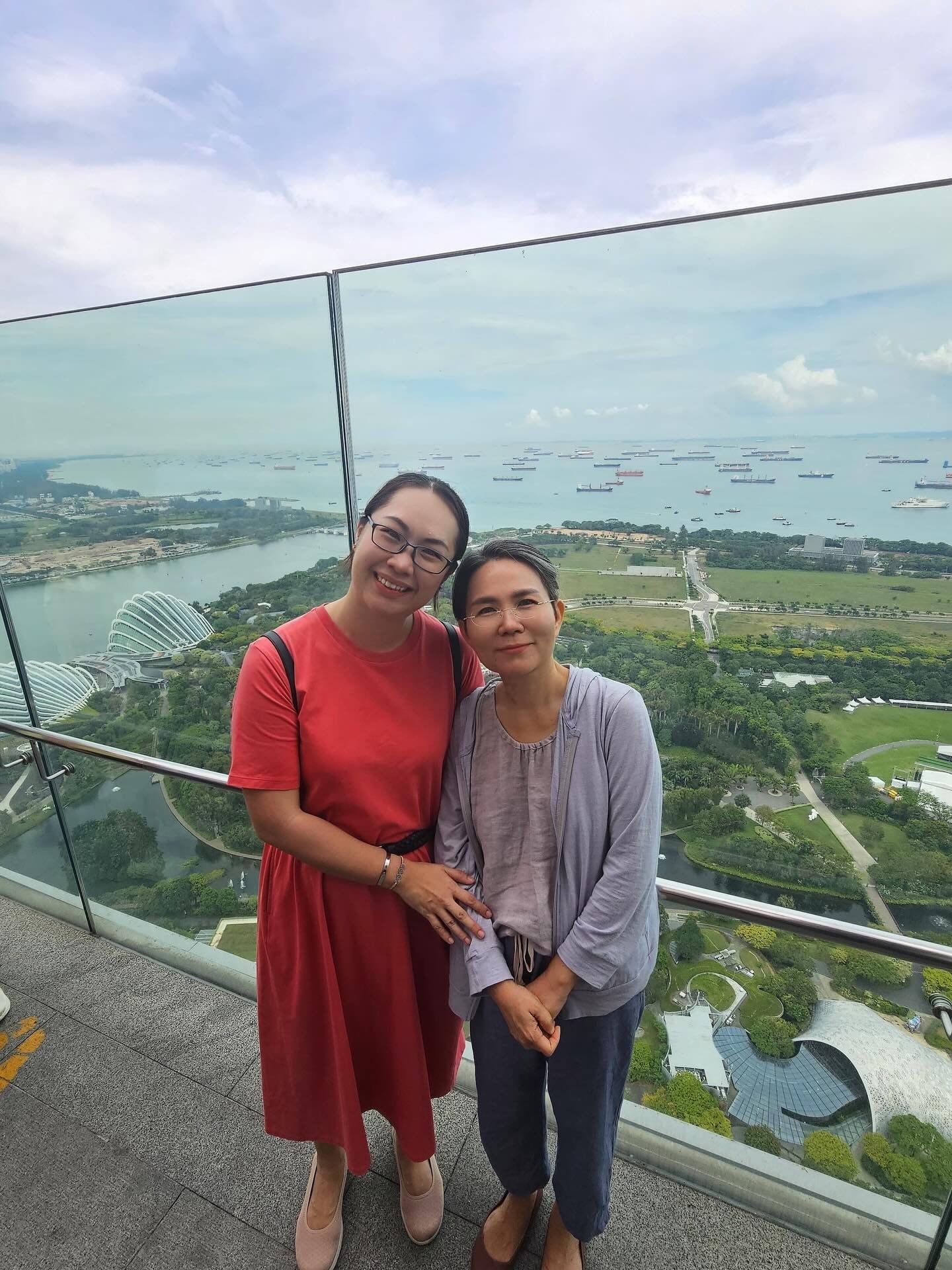 感谢Ann老师顺便 下来新加坡🇸🇬
见见我们 聊聊天 快乐的度过几天

短暂几天，让我感受到
老师满满的爱❤️

让自己清理的更通透些
步伐越走越清晰 稳定
心安下来❤️ 

千言万语 还是那句

我爱你老师 
我爱你师父
❤️❤️❤️