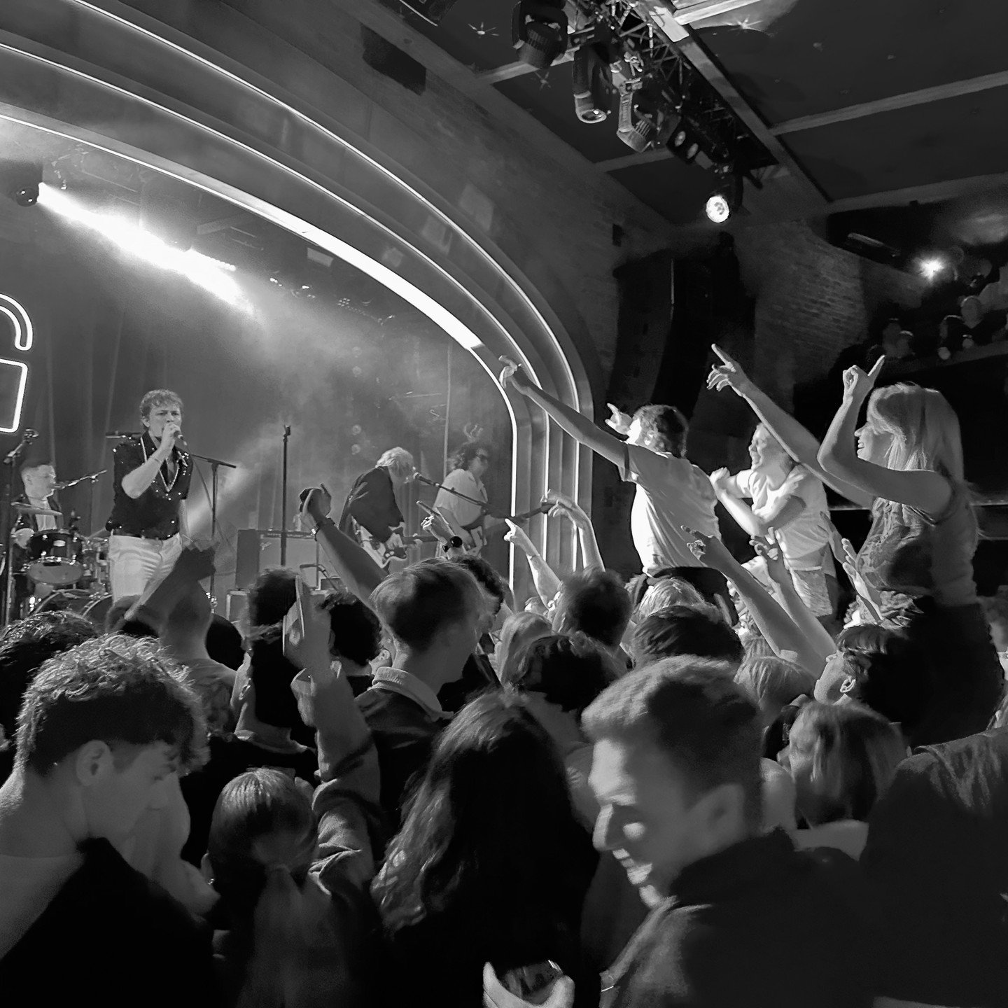 Kudos to @lockin_band @lafayettelondon last night who really nailed their performance and the crowd went crazy (and who doesn't love a stage dive!) #indiemusic