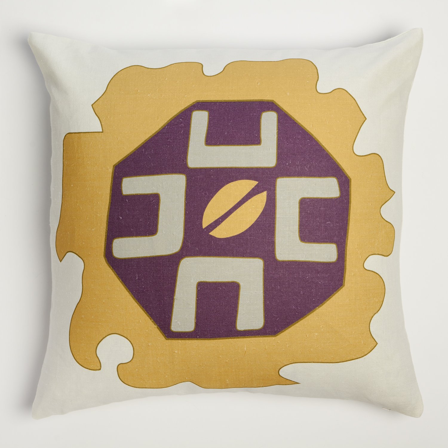 Pillow_medallion_yellow_009 1.jpg