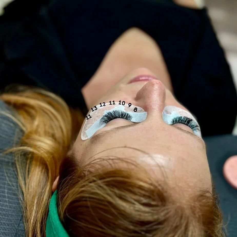 What is mapping and why do we do it? 

Think of lash mapping as making a plan for eyelash extensions. Each and every person has a different eye shape, based on that shape, we choose lengths and curls to compliment them! 🤩

One size doesn&rsquo;t fit