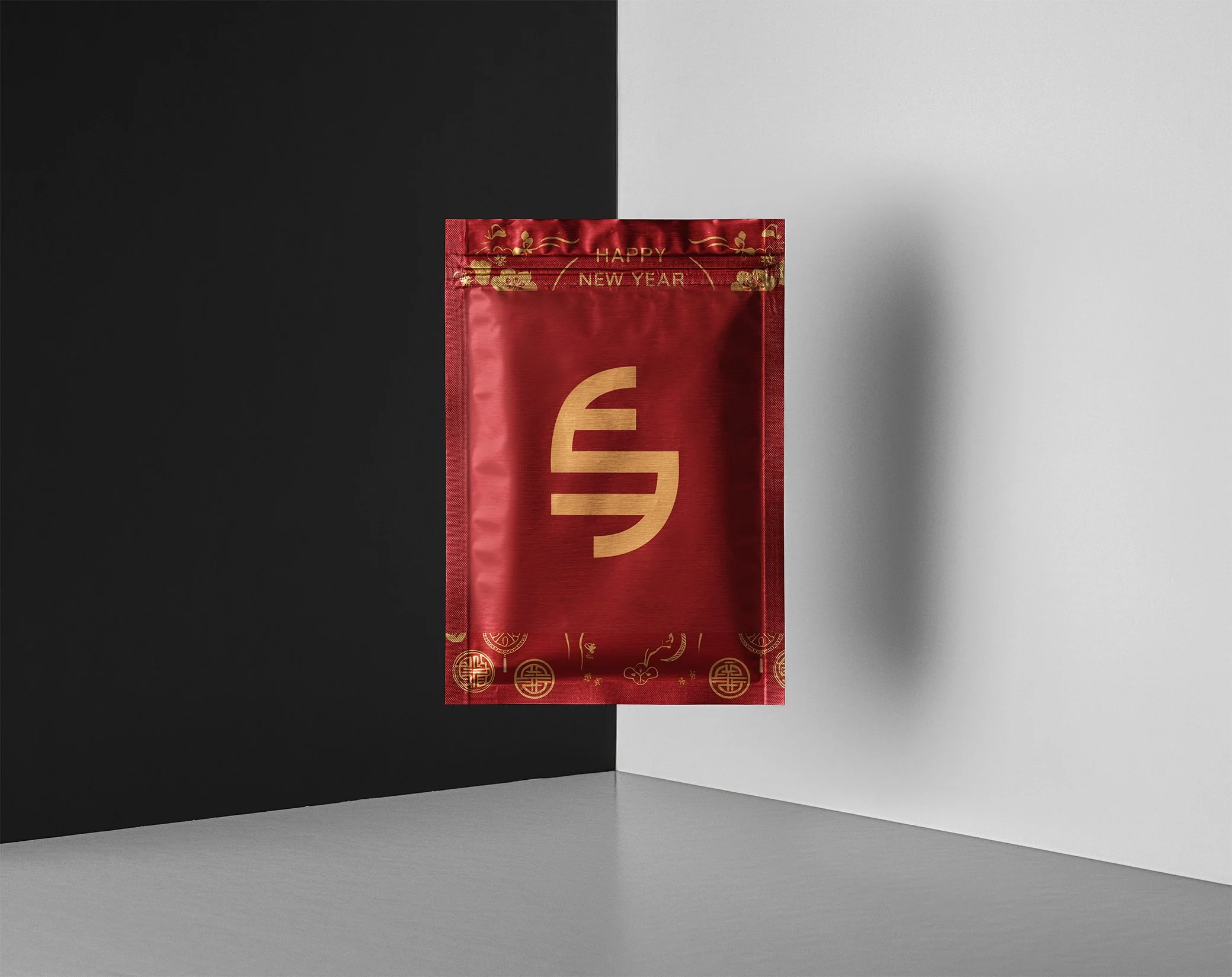 Silver-Flat-Pouch-Packaging-Mockup 022.jpg