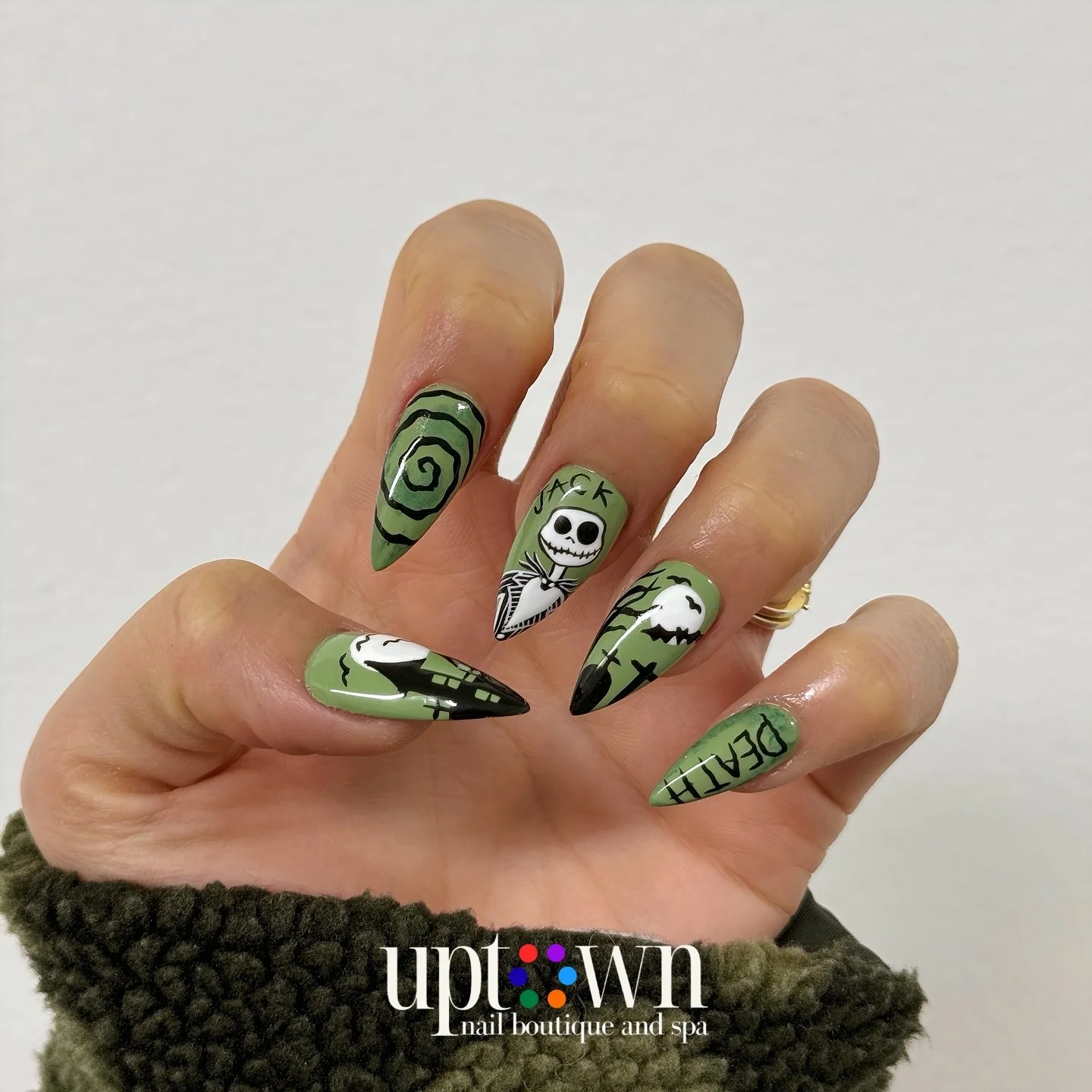 We’re obsessed!!
So well done 💅
Just a week away! Book your 👻 set soon!
📞 403-475-0888
___________________________________
Visit our beautiful Mission boutique and unwind in comfort as you enjoy our complete menu of elevated nail services