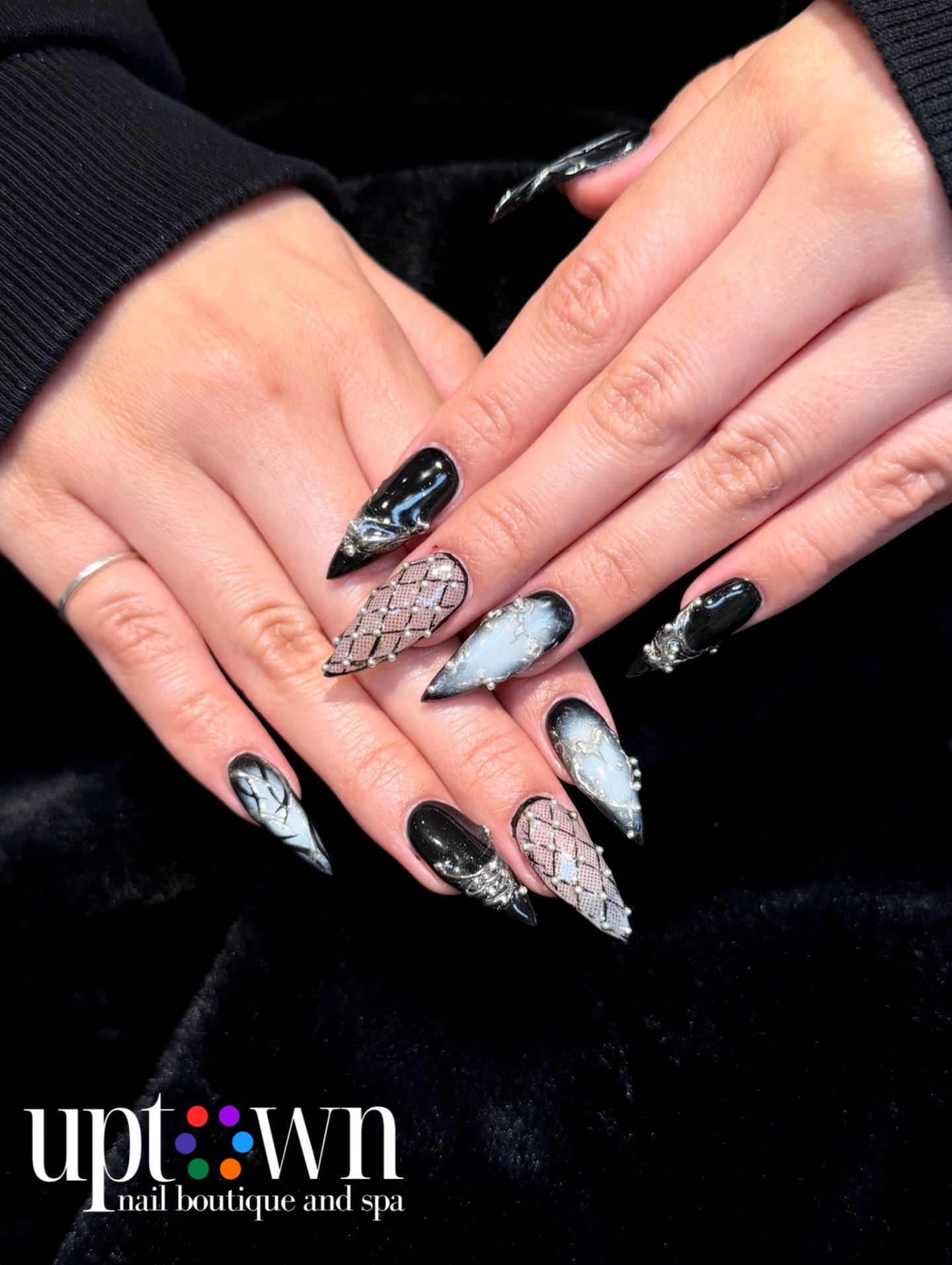 Dark valentine energy 🤍🖤 black + chrome + hearts

DM or 📞 403-475-0888 to book an appointment!
___________________________________

Visit our beautiful Mission boutique and unwind in comfort as you enjoy our complete menu of elevated nail services