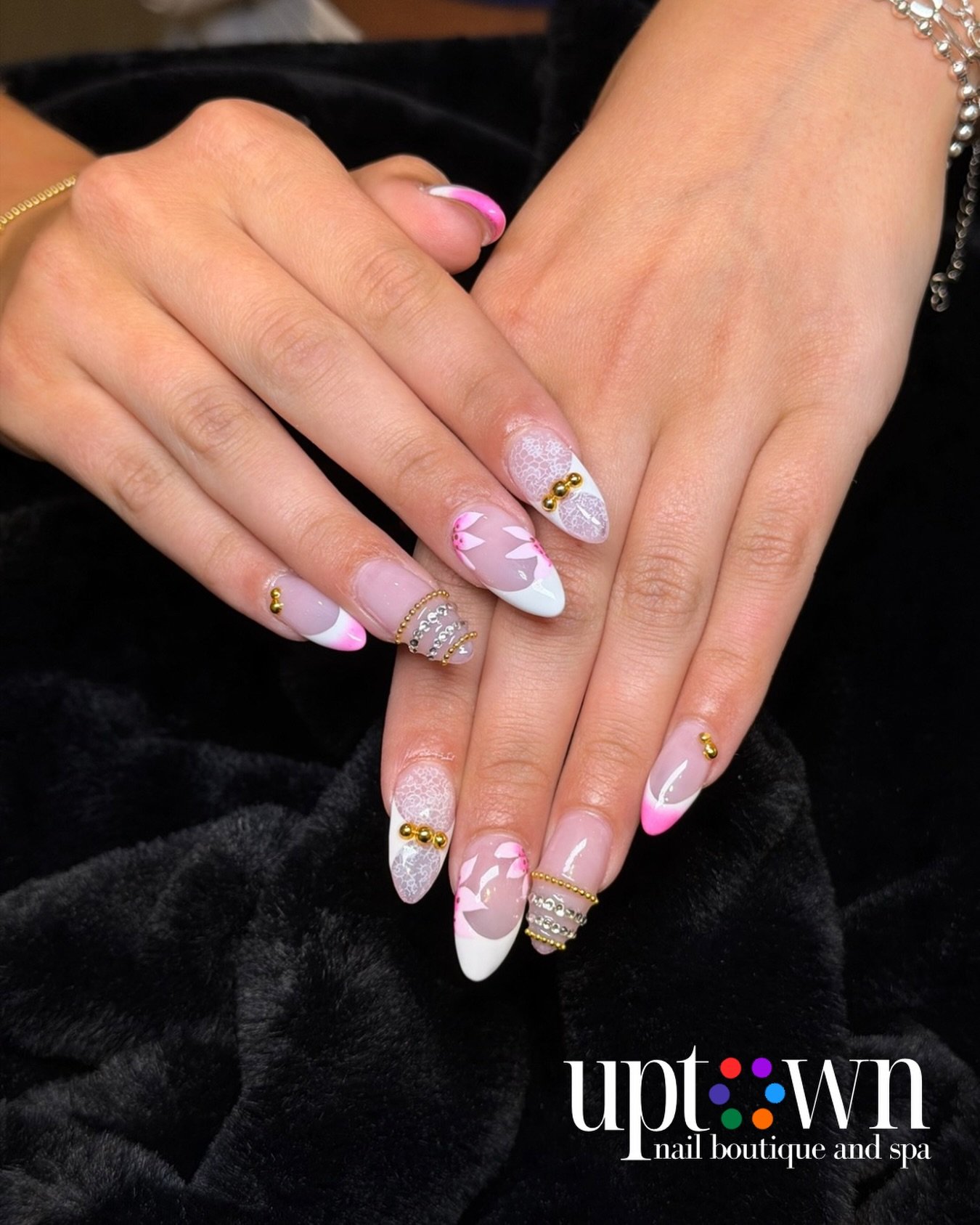Wishing summer wasn&rsquo;t over, but at least this set makes it feel like it still is! ☀️🌸 

Call, DM, or email to make an appointment! We do accept walk-ins as well! ❤️
___________________________________

Visit our beautiful Mission boutique and 