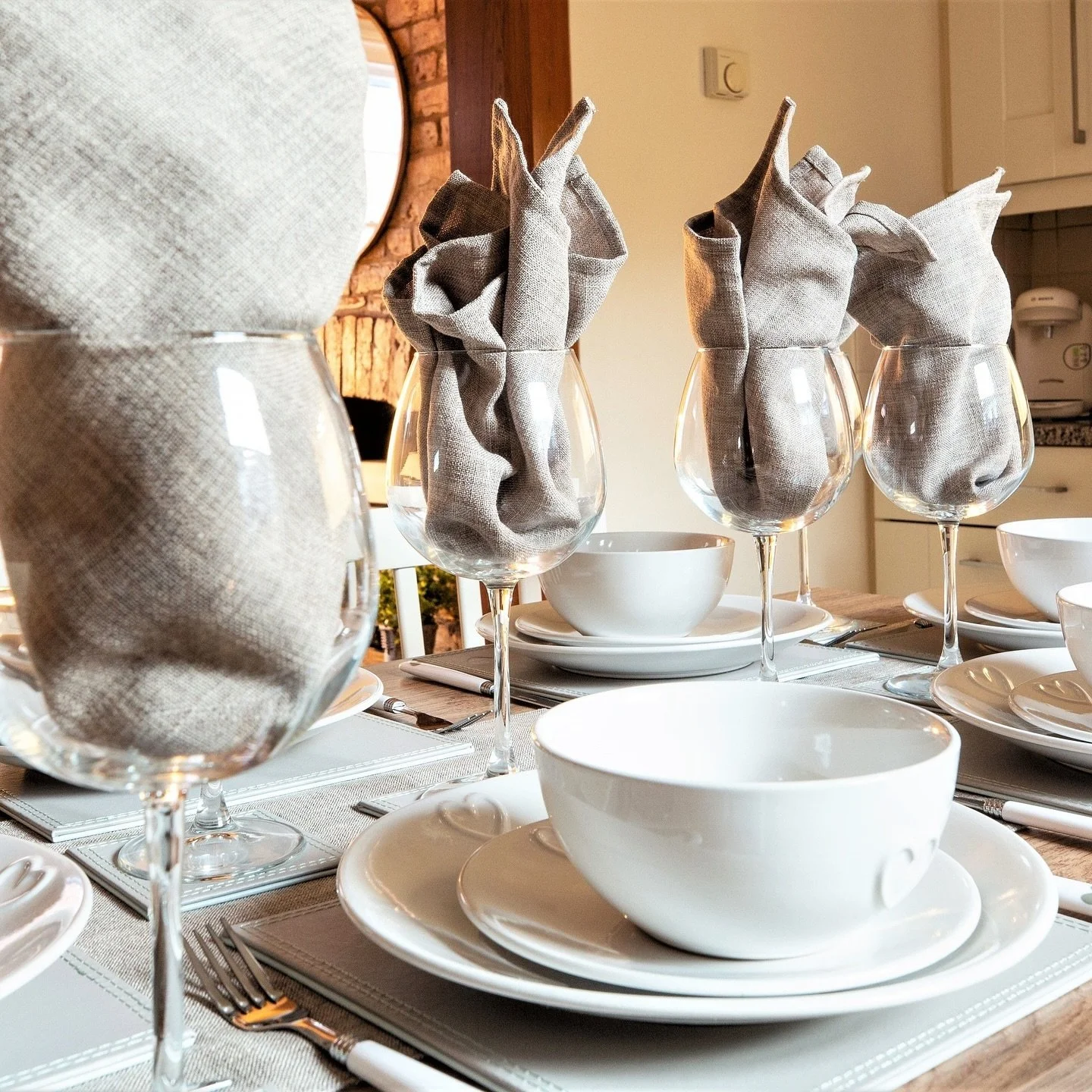 A girly weekend, fun adventures with family, or a cosy home cooked meal for the two of you. 
Whatever the reason you choose to book, we’ll make sure you have everything you need to make those special memories. 🥂 
What do you like doing in Ch