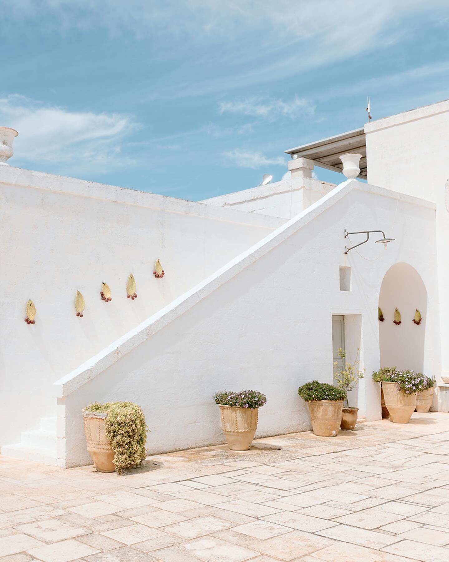 Editorial shoot in the most famous masseria in Puglia, @masseriapotenti, as envisioned by Matteo.

The location has its own vibe: it exudes history, it shows the love and care that Chiara and Maria Grazia put into every single detail and ultimately, 