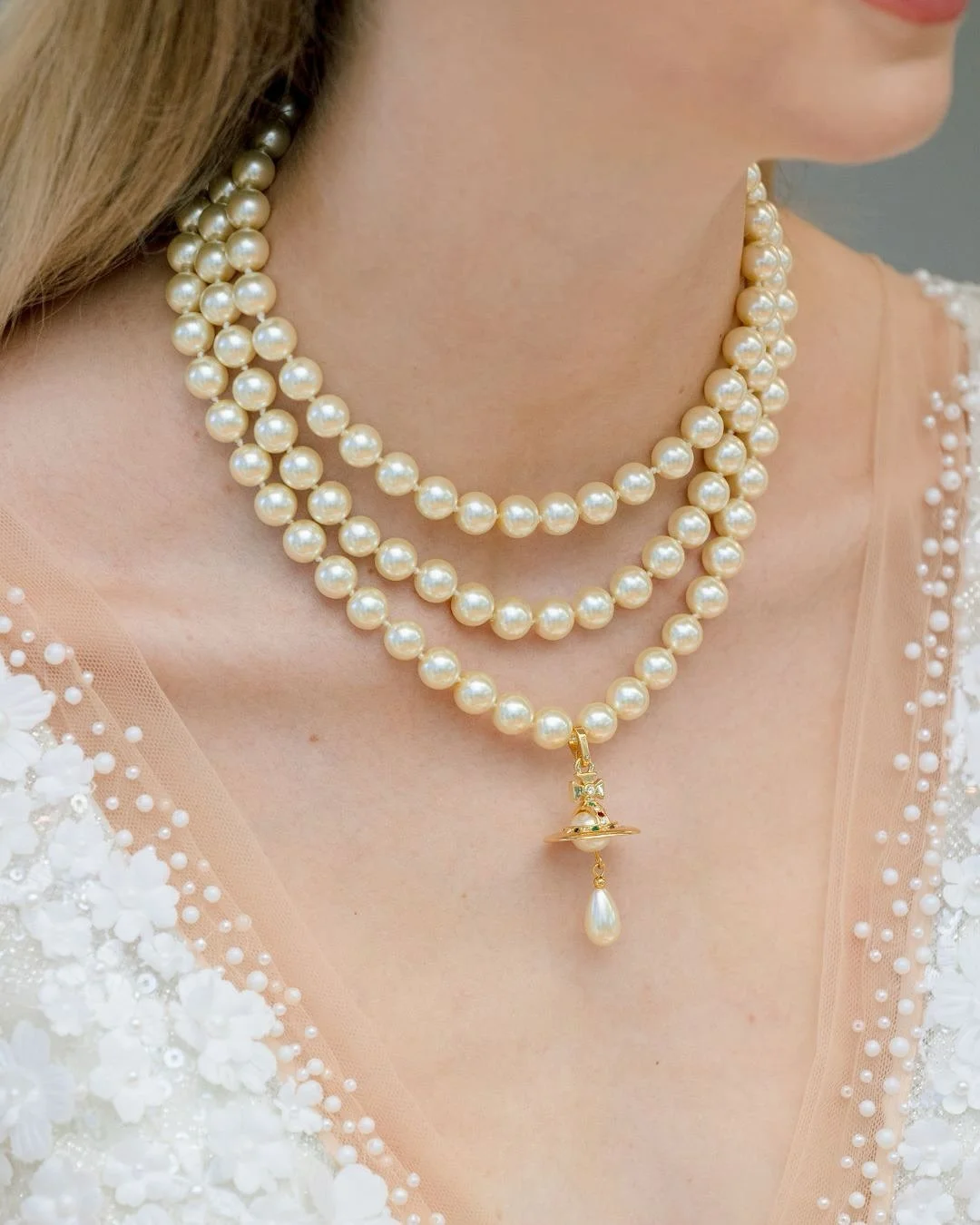 At @palazzodivarignana , Svenja prepared to step into forever: wrapped in elegance, anchored by a Vivienne Westwood necklace that felt more like a statement than an accessory. 

Her bridal style was effortlessly bold, modern yet timeless.

Planning: 