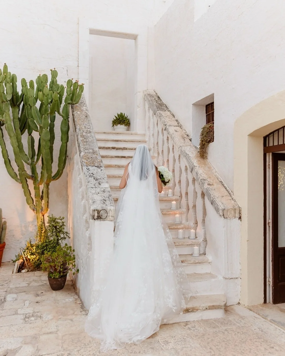 Golden light, ancient olive trees, and the kind of quiet elegance that defines Puglia.
⁠
@aliceannjones15 &amp; Gareth&rsquo;s destination wedding at Masseria Borgo San Marco was everything we love about working in Southern Italy: slow-paced, intenti