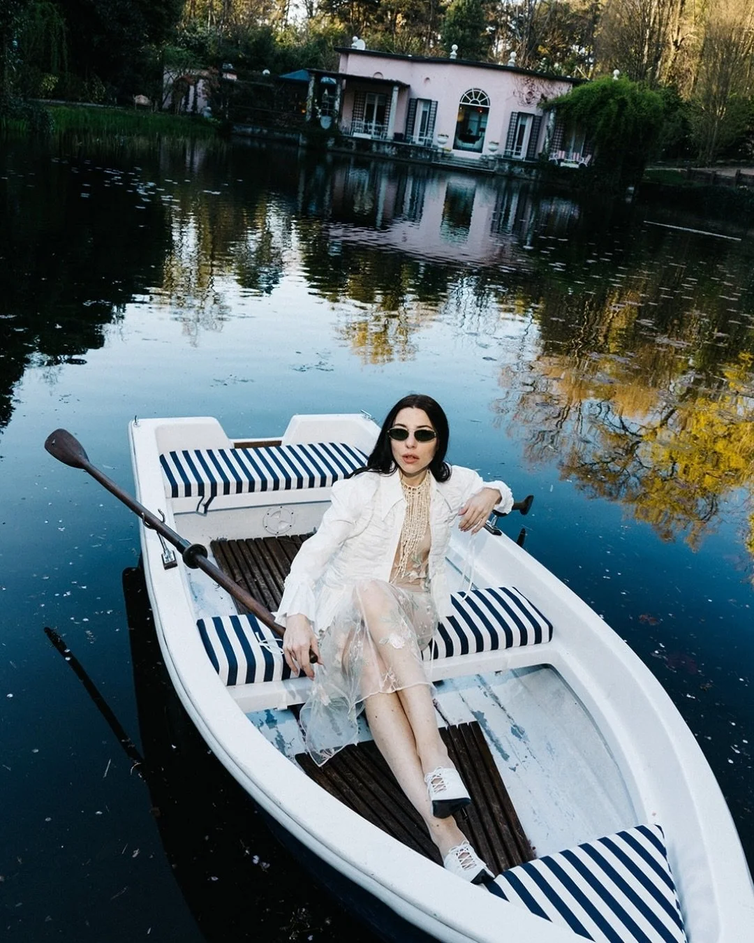 You know when you love a set of photos so much that choosing which ones to post feels impossible... so you end up posting none of them?

That&rsquo;s exactly what happened with these images from the lookbook I photographed for @lescroissantsatelier b