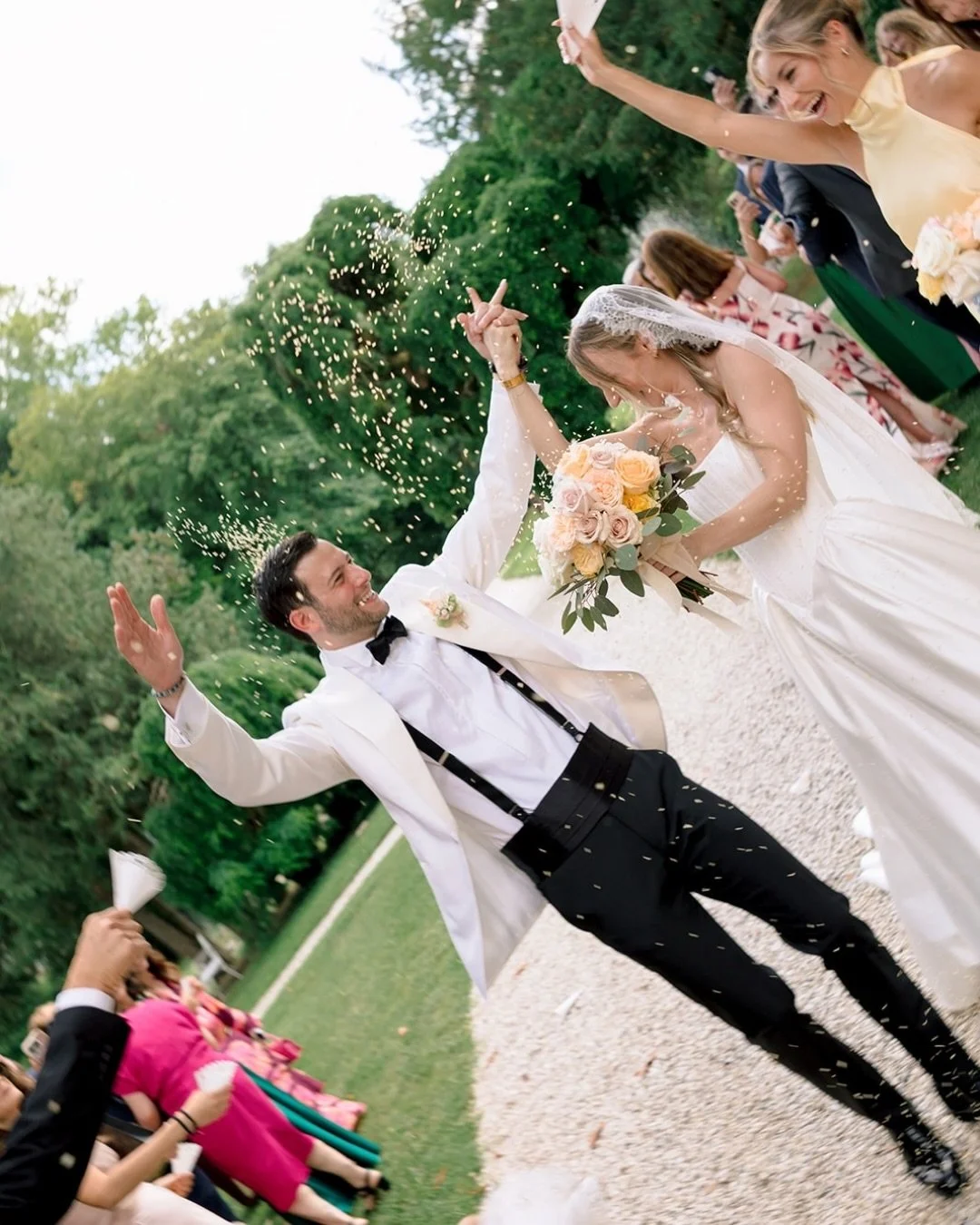 POV: you just received your wedding preview. ✨

A few days after the celebration, the first memories arrive. The confetti still hanging in the air, stolen glances across the gardens, golden light over the terraces, and a night that deserved to last f