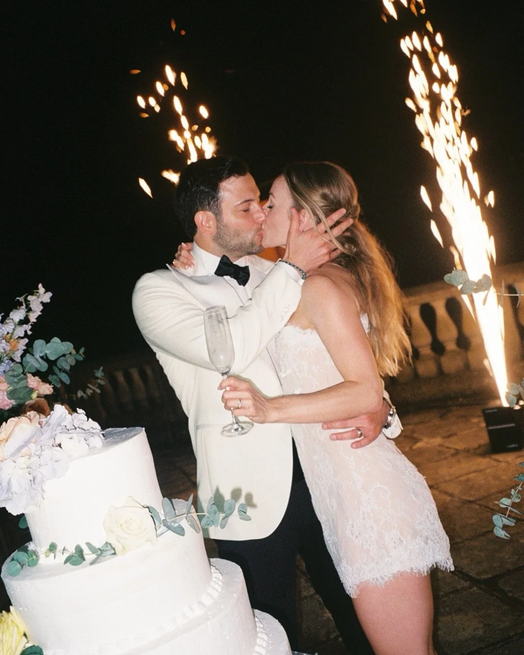 @alexwoodring &amp; @riccardo_bernello , Castello del Catajo.

In July I shared their wedding preview. This is the rest of it: confetti in the gardens, golden light on the terraces, a champagne tower after dark and fireworks over the castle.

Shot on