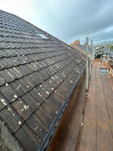 after new felt and batten and tile clean.jpeg