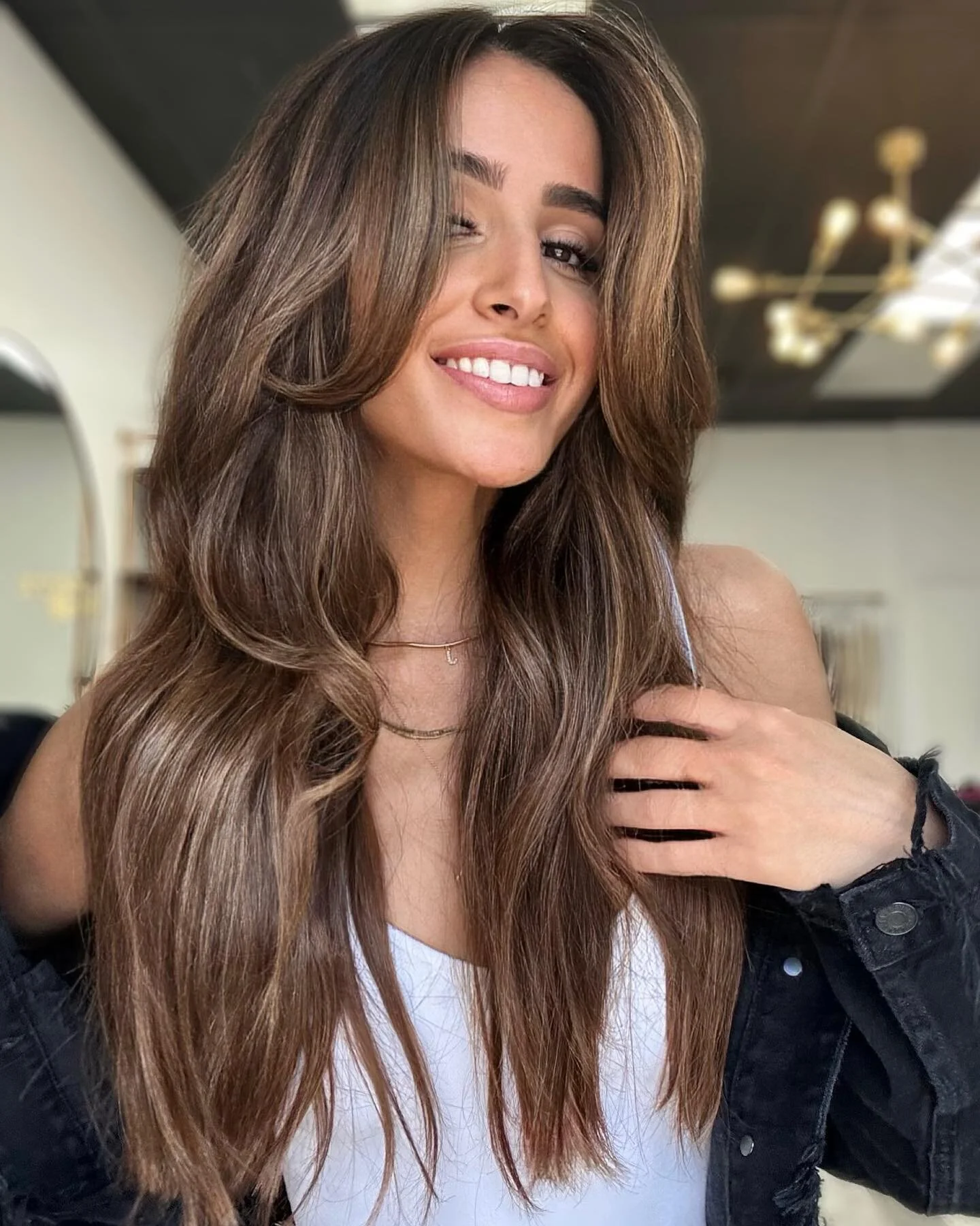 All pretty girls sit in my chair 💓💓 

&bull;
&bull;
&bull;
&bull;
#hairtrends #hairgoals #balayageombre #balayage #balayagehair #redkenobsessed #dimensionalblonde #brunettebalayage #bestofbalayage #balayageartists #hairtransformation #mastersofbala